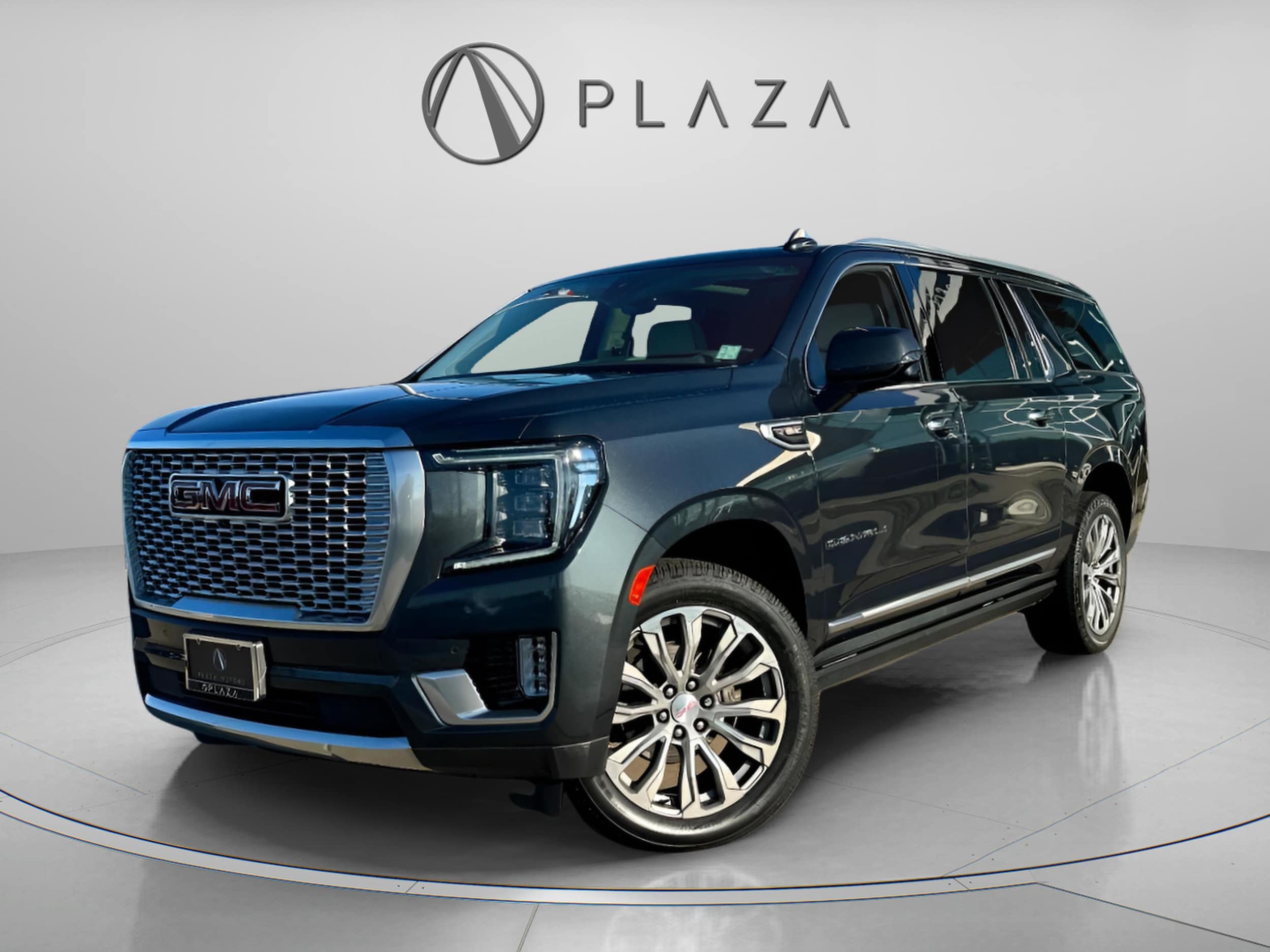 2021 GMC Yukon Denali's photo