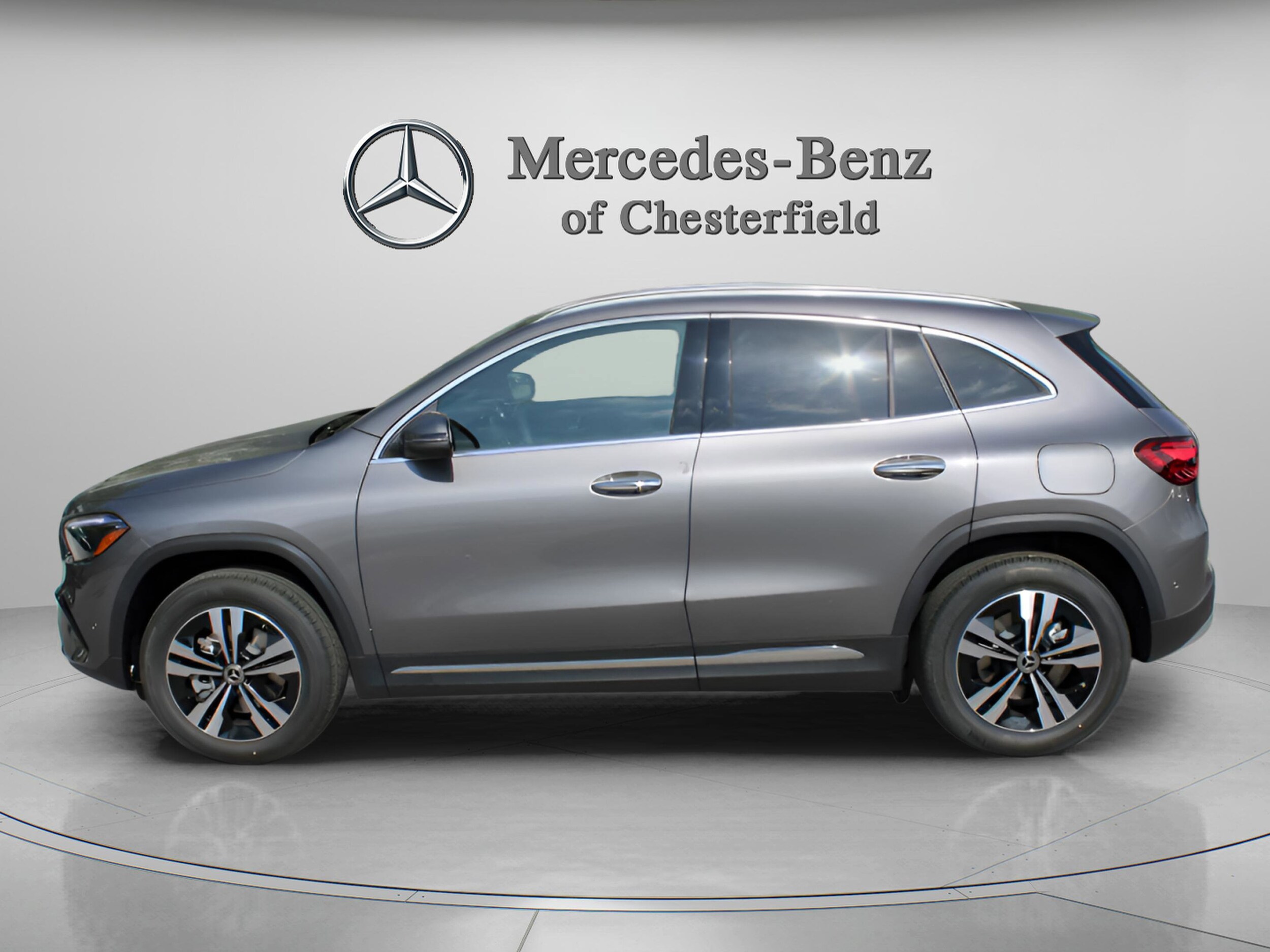 2024 Mercedes Benz GLA 250 4MATIC photo 2