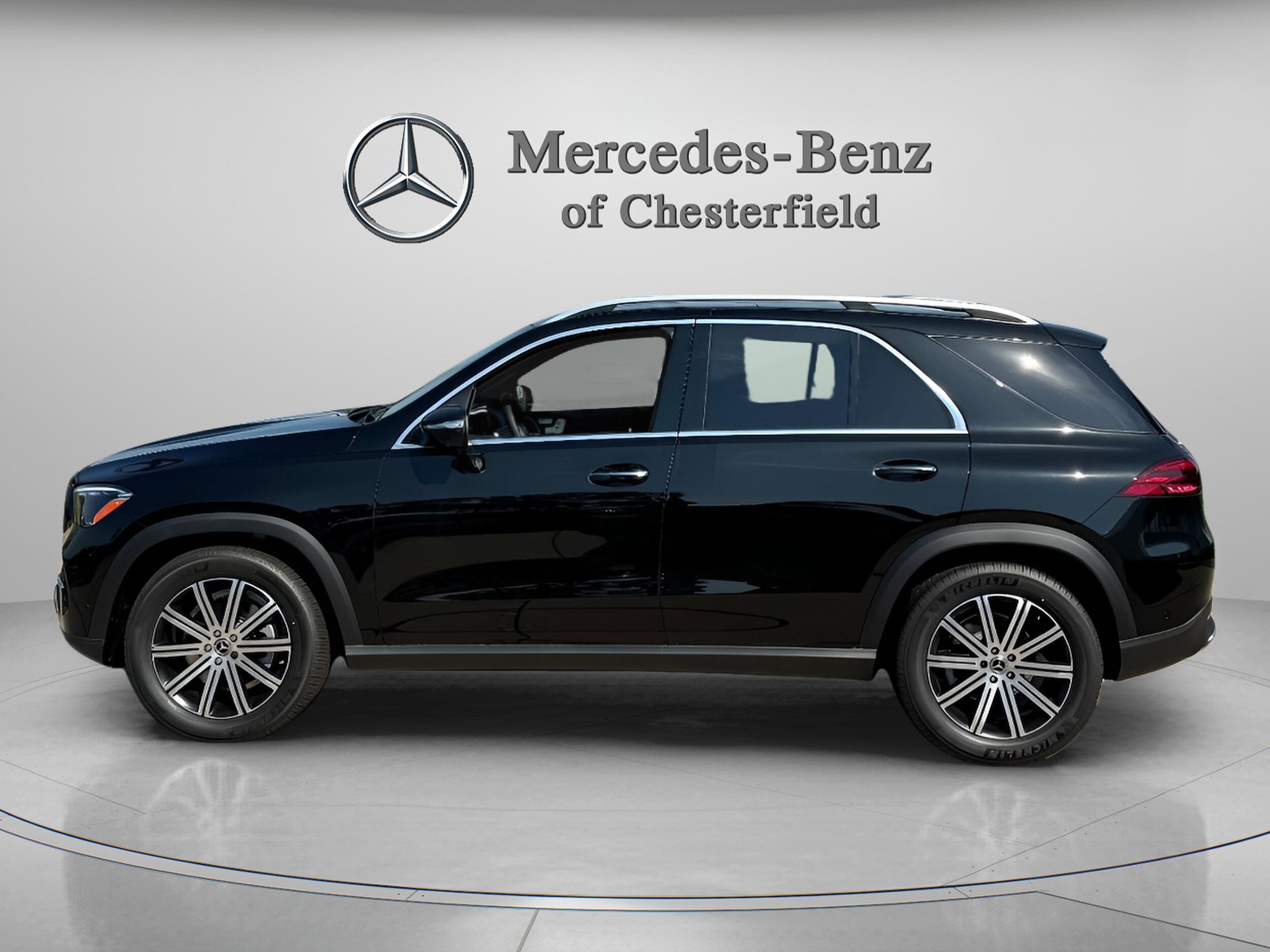 2025 Mercedes Benz GLE 350 4MATIC photo 2