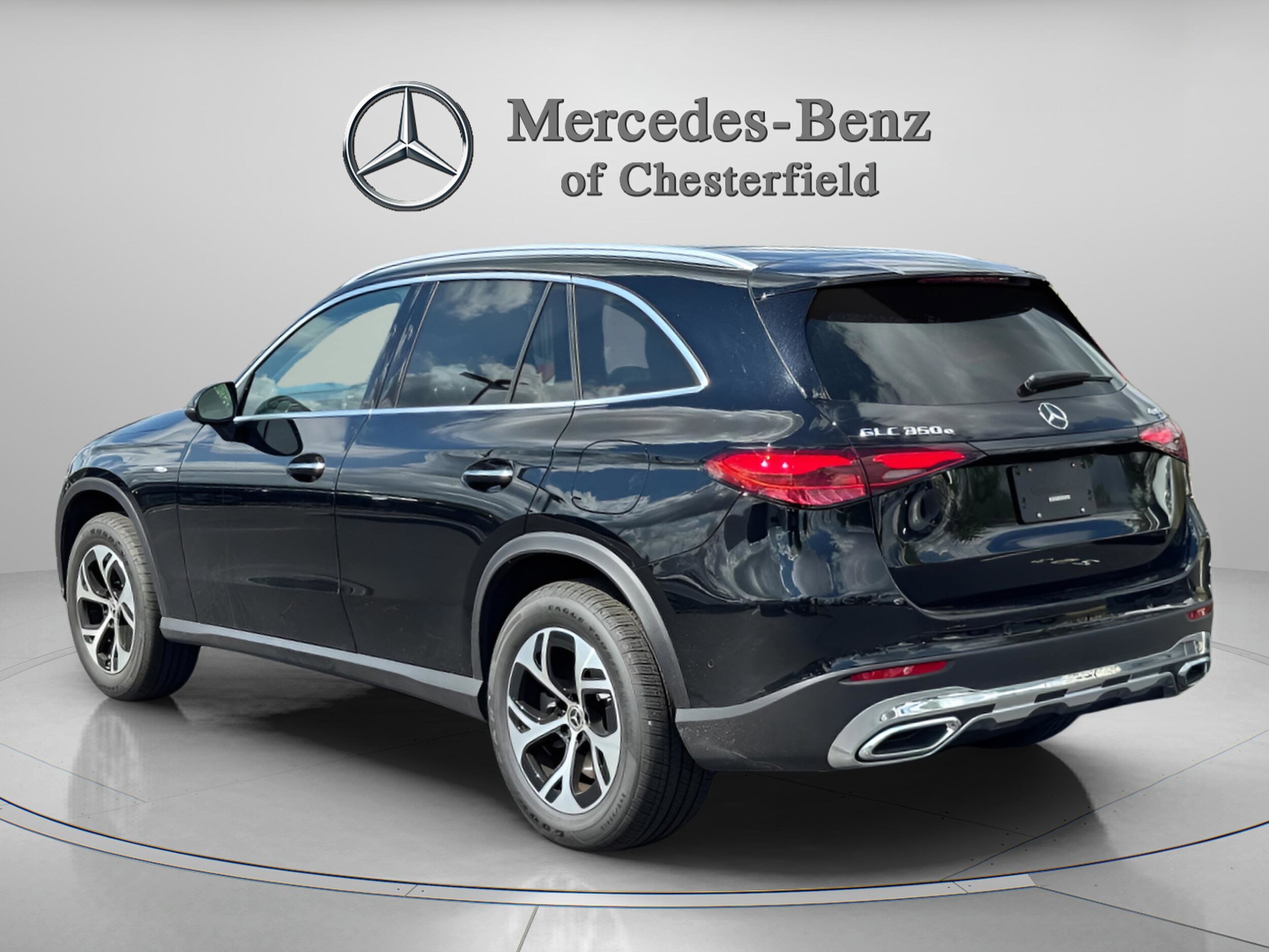 2025 Mercedes Benz GLC 350e 4MATIC photo 3