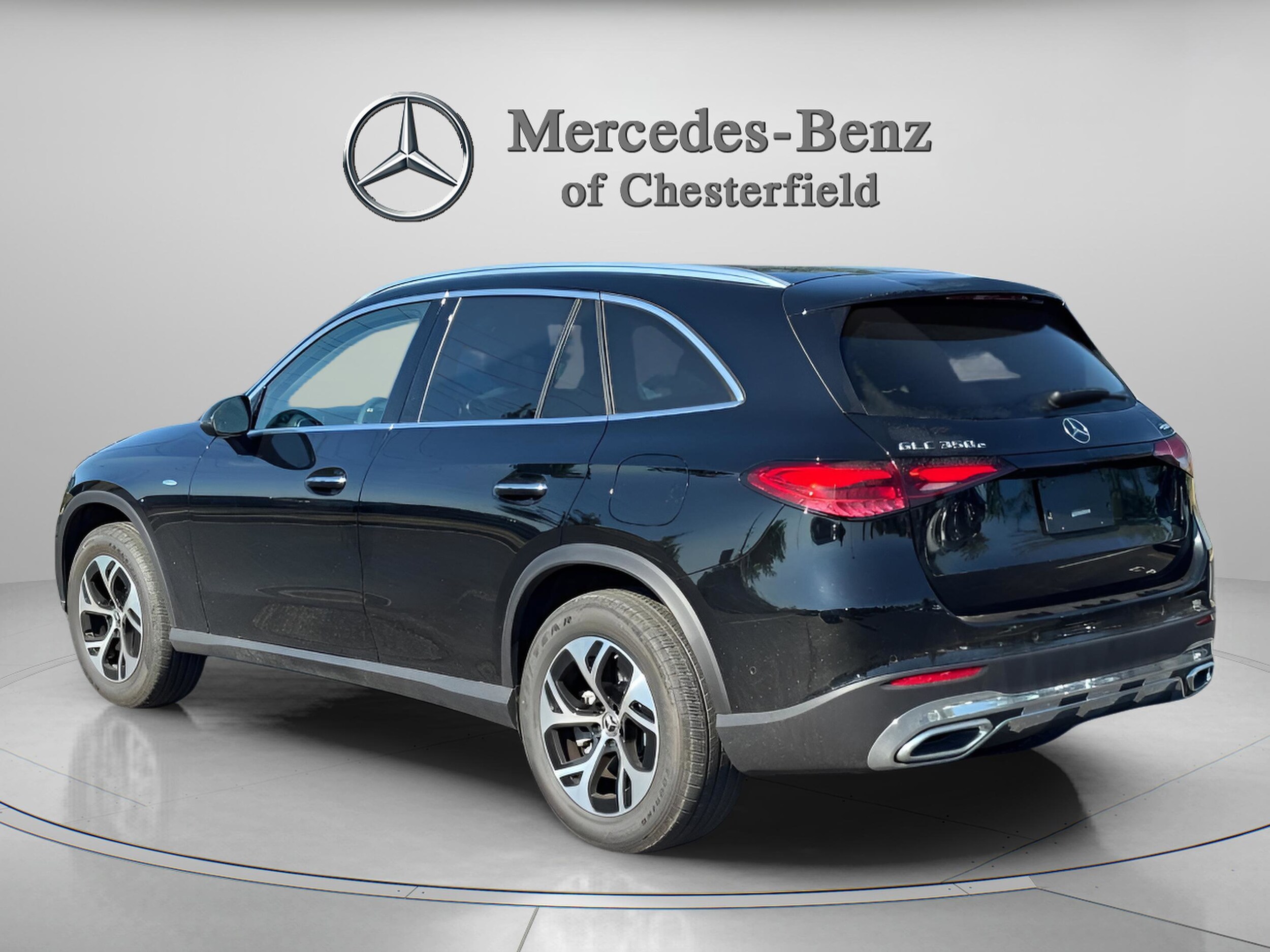 2025 Mercedes Benz GLC 350e 4MATIC photo 3