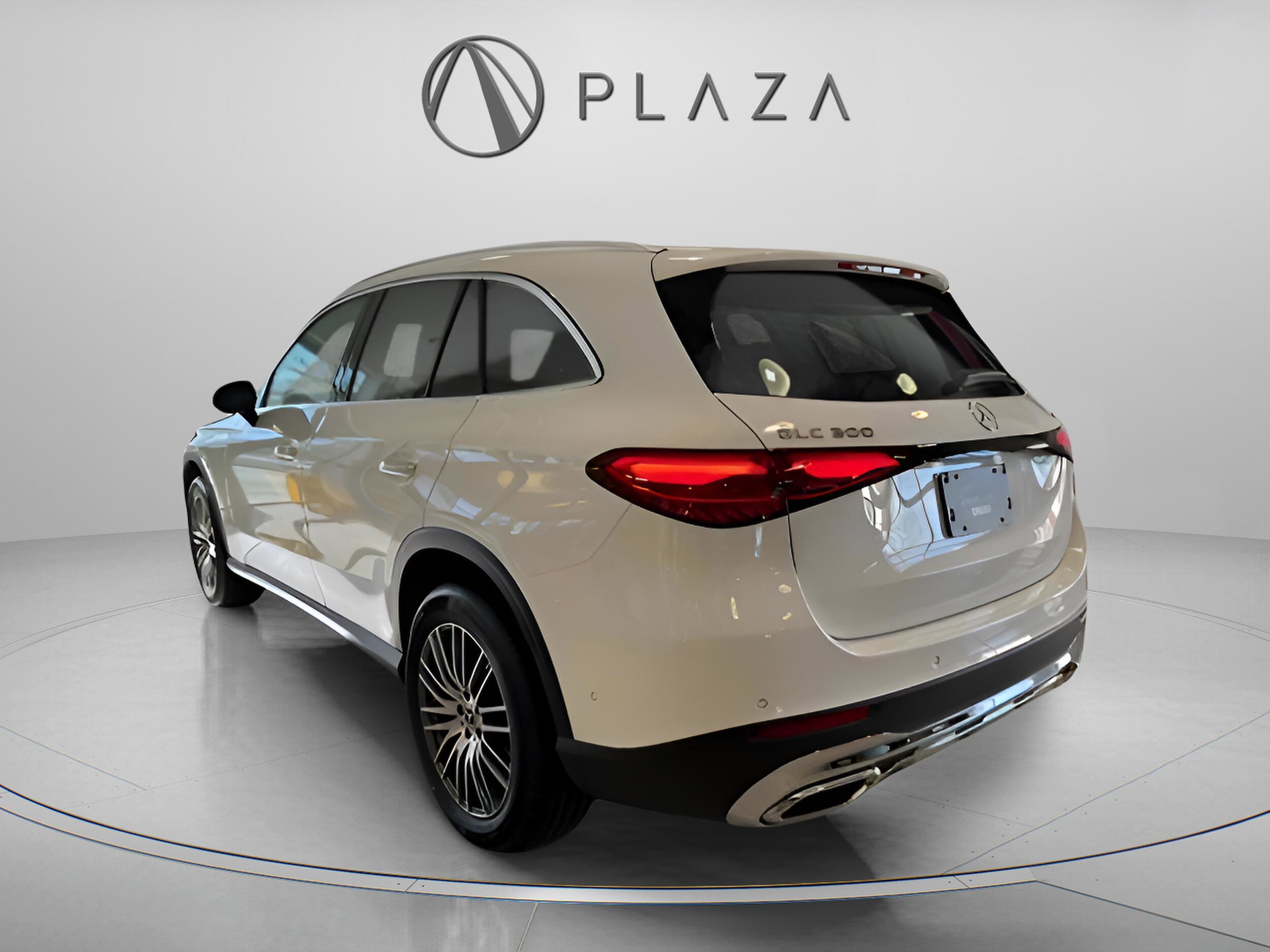 2025 Mercedes Benz GLC 300 4MATIC photo 2