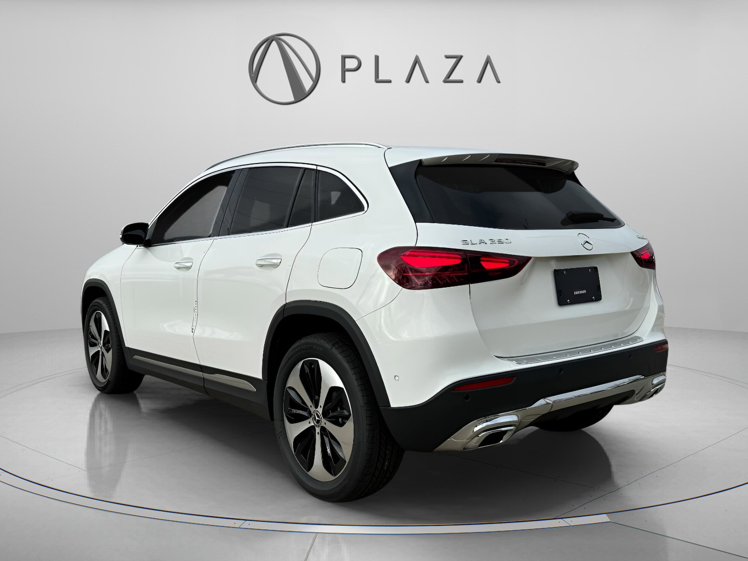 2025 Mercedes Benz GLA 250 4MATIC photo 3