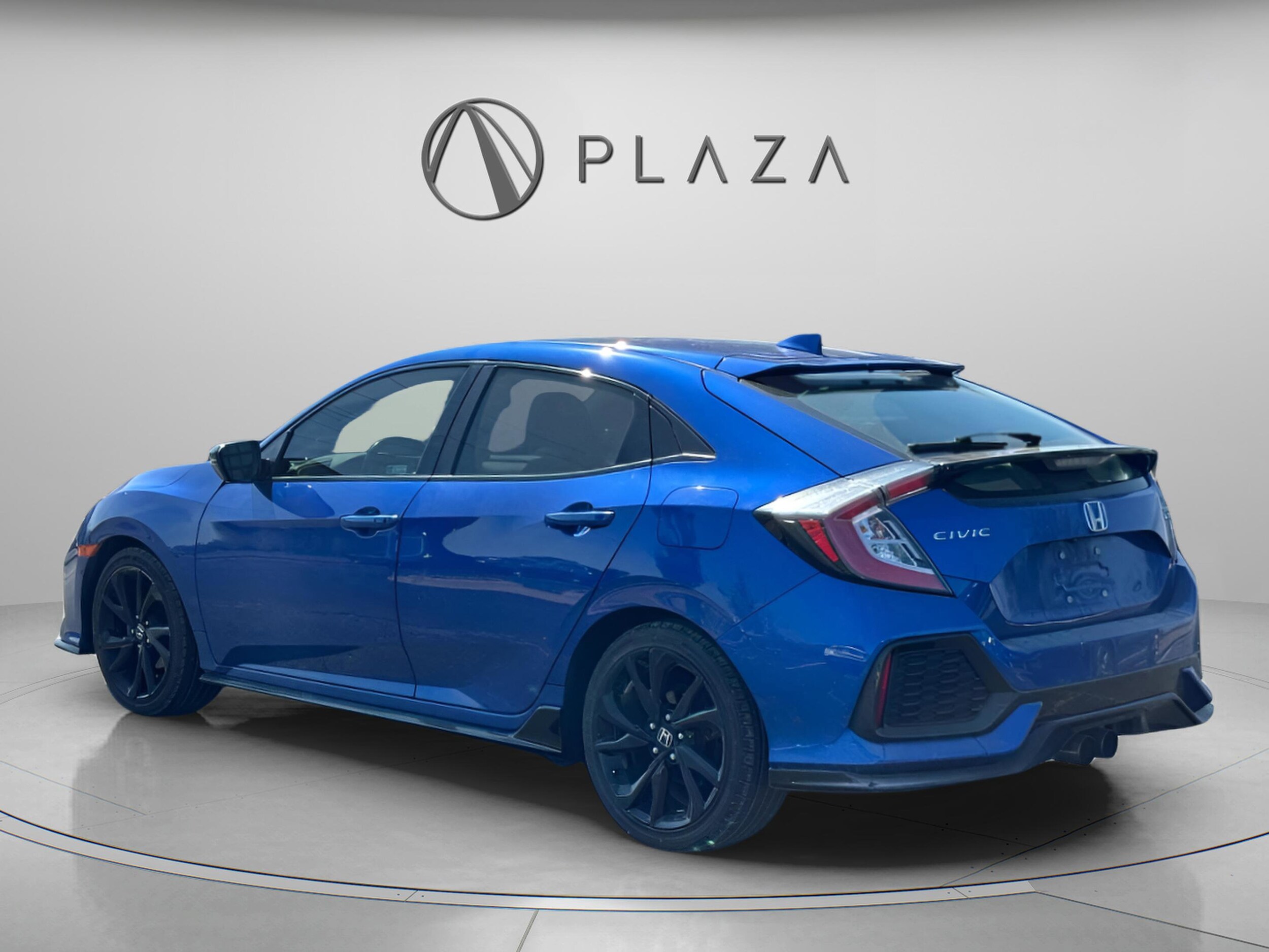 2019 Honda Civic Hatchback Sport Touring photo 3