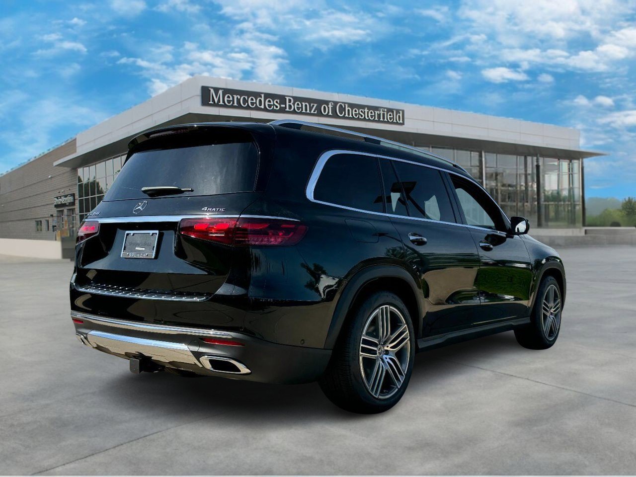 2025 Mercedes Benz GLS 450 4MATIC photo 4