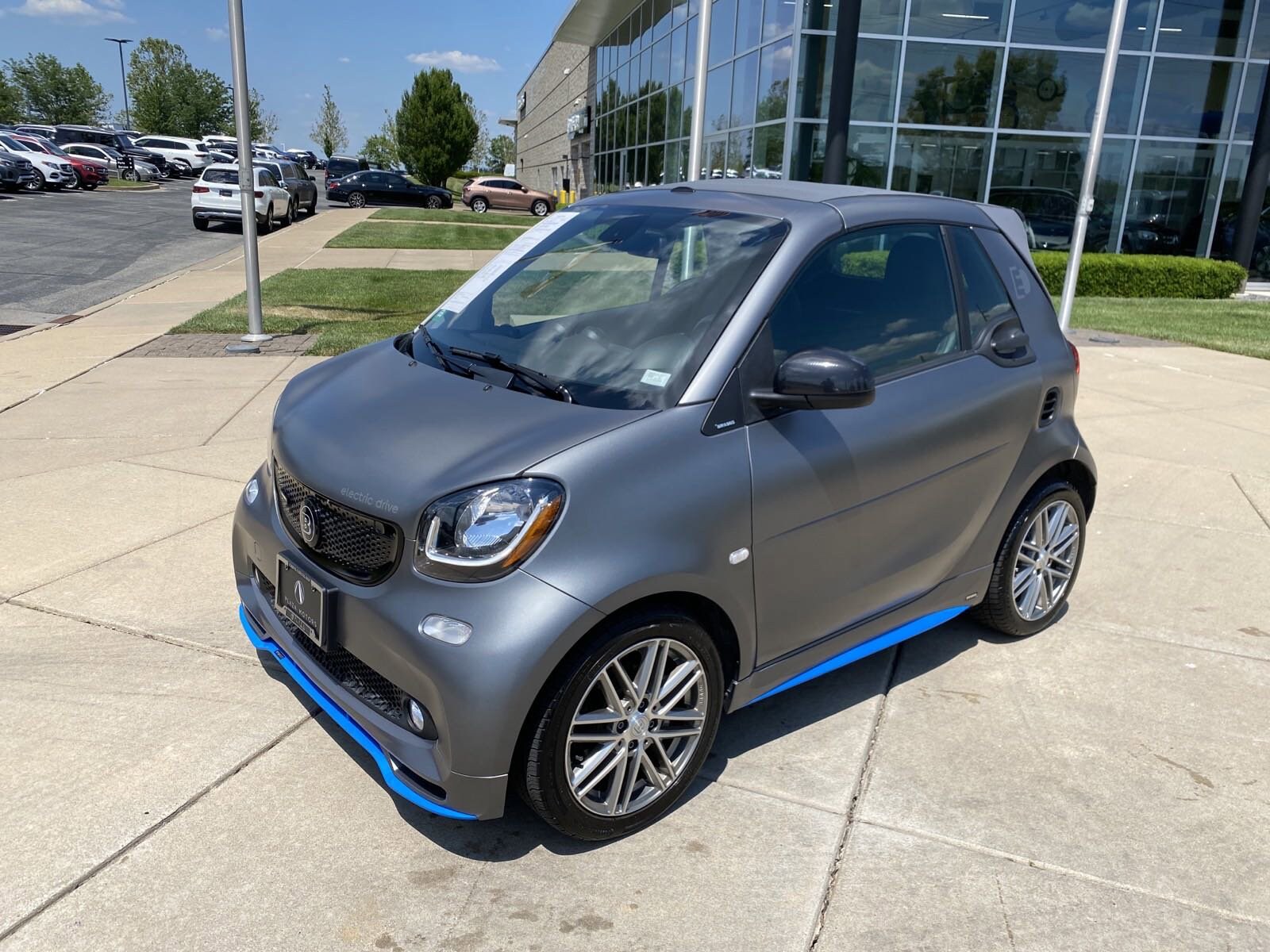 Used 2018 smart fortwo passion with VIN WMEFK9BA2JK259496 for sale in O Fallon, MO