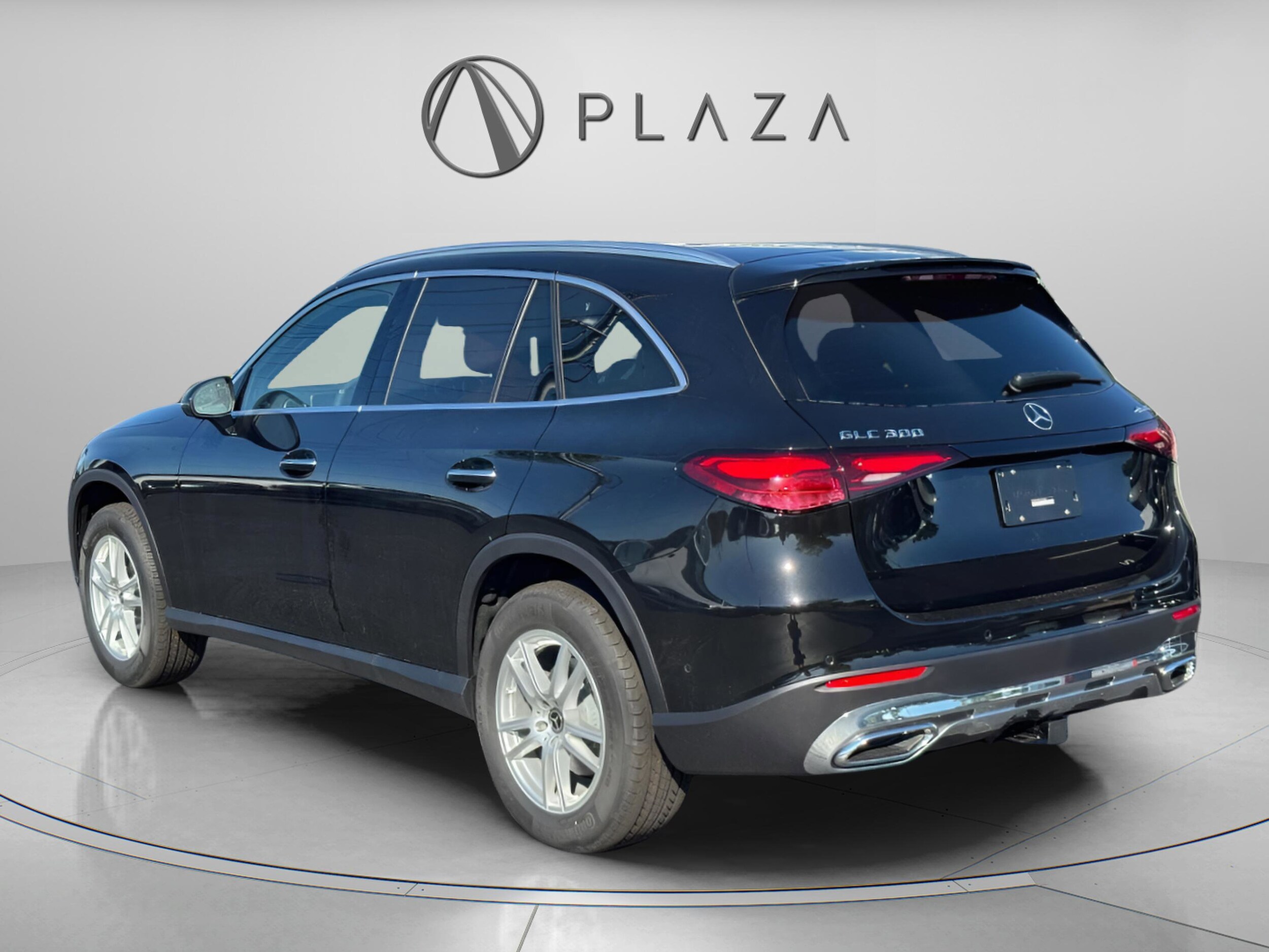 2026 Mercedes Benz GLC 300 4MATIC photo 3