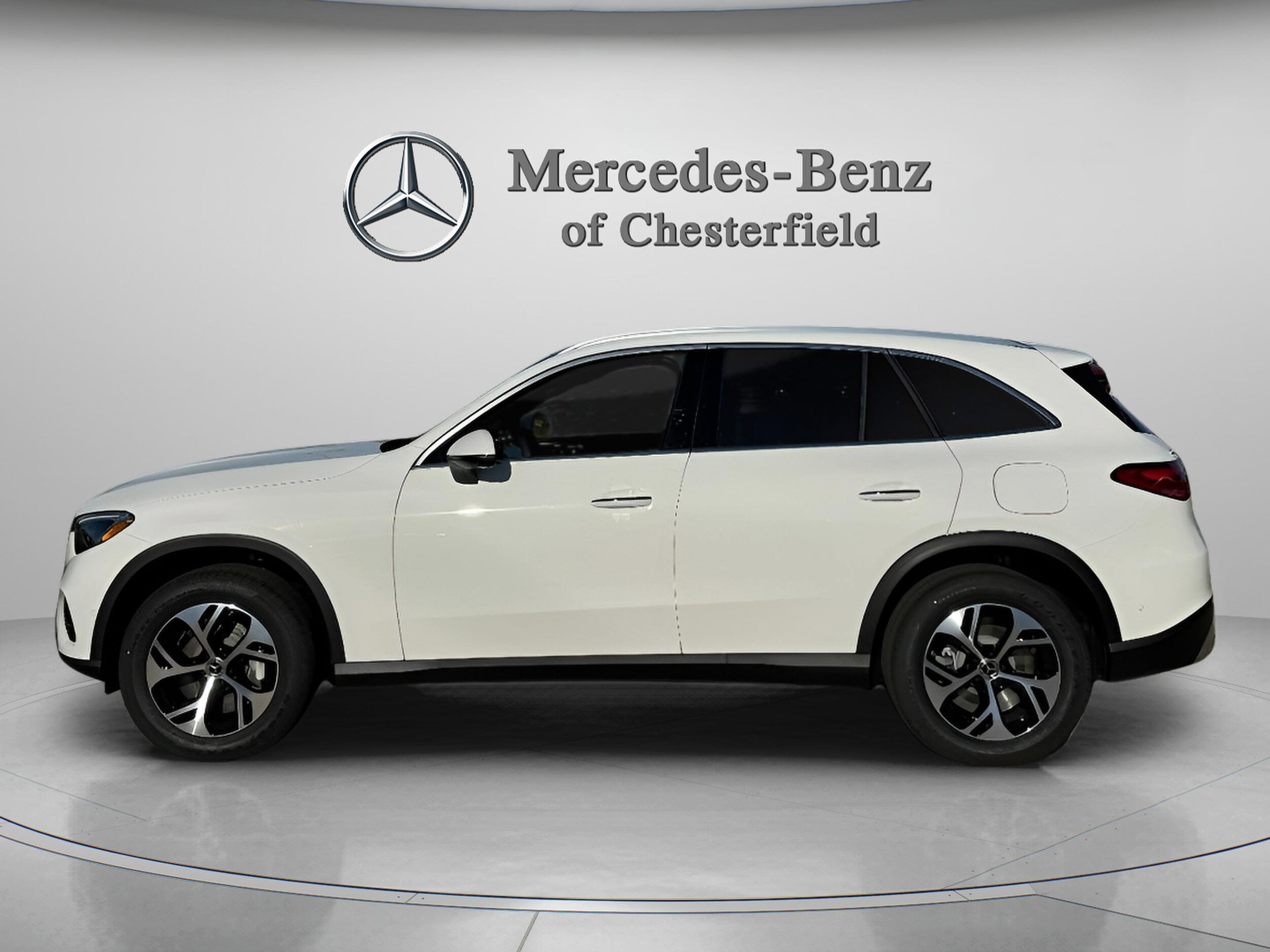 2025 Mercedes Benz GLC 350e 4MATIC photo 2