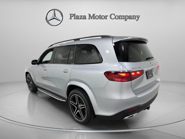 2025 Mercedes Benz GLS 450 4MATIC photo 3