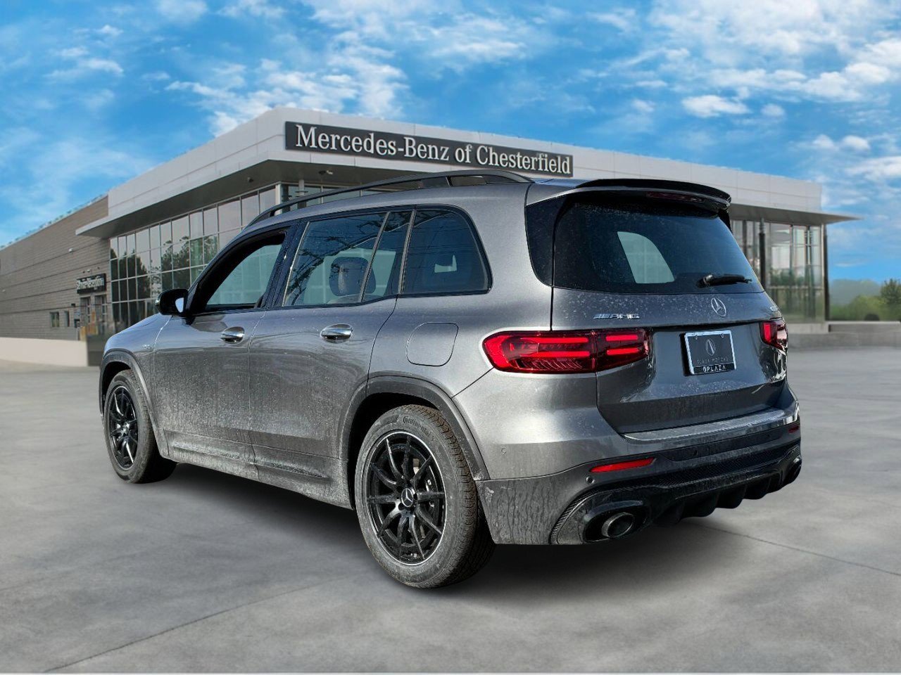 2025 Mercedes Benz GLB AMG 35 4MATIC photo 3