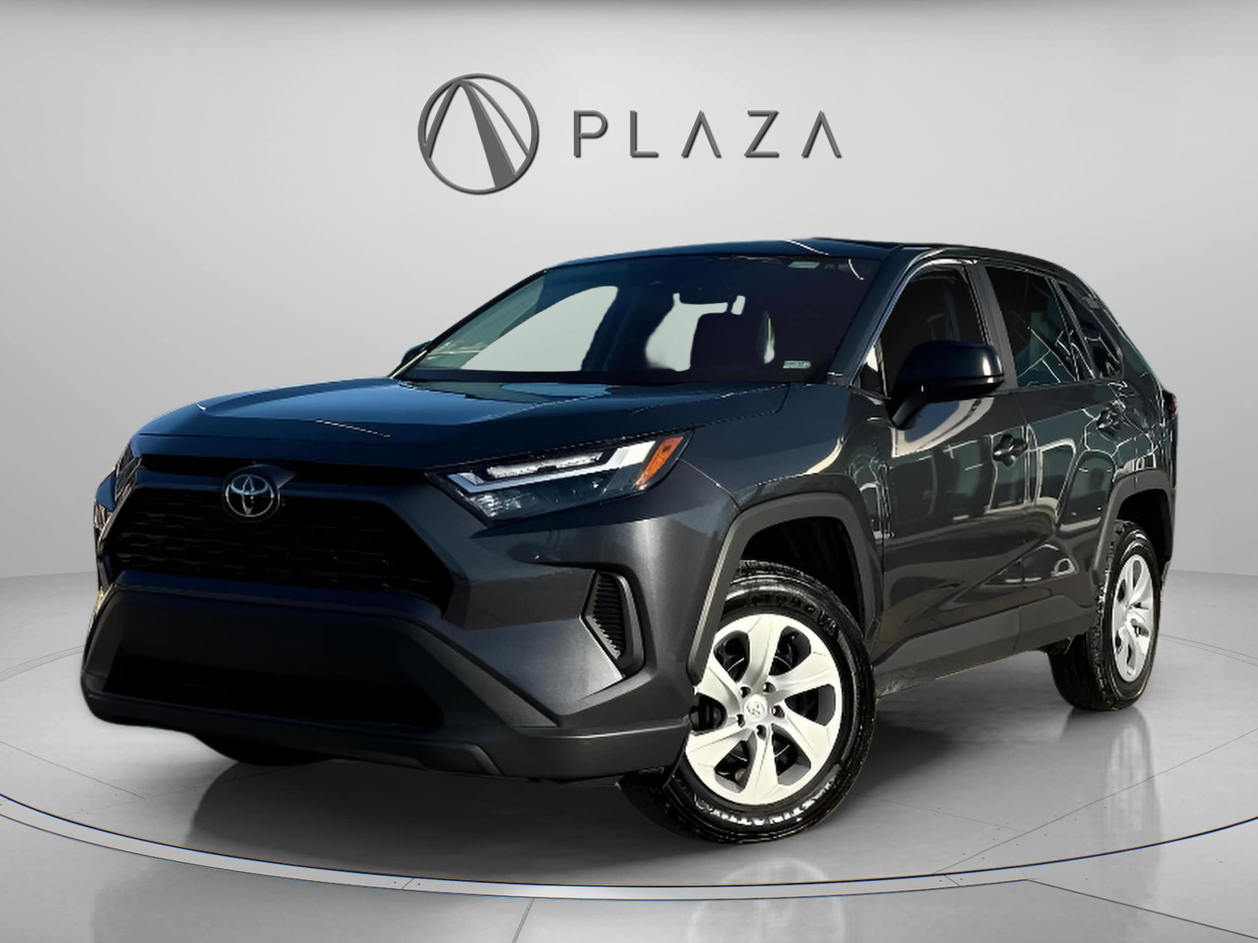 2024 Toyota RAV4 LE's photo