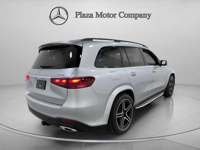 2025 Mercedes Benz GLS 450 4MATIC photo 4