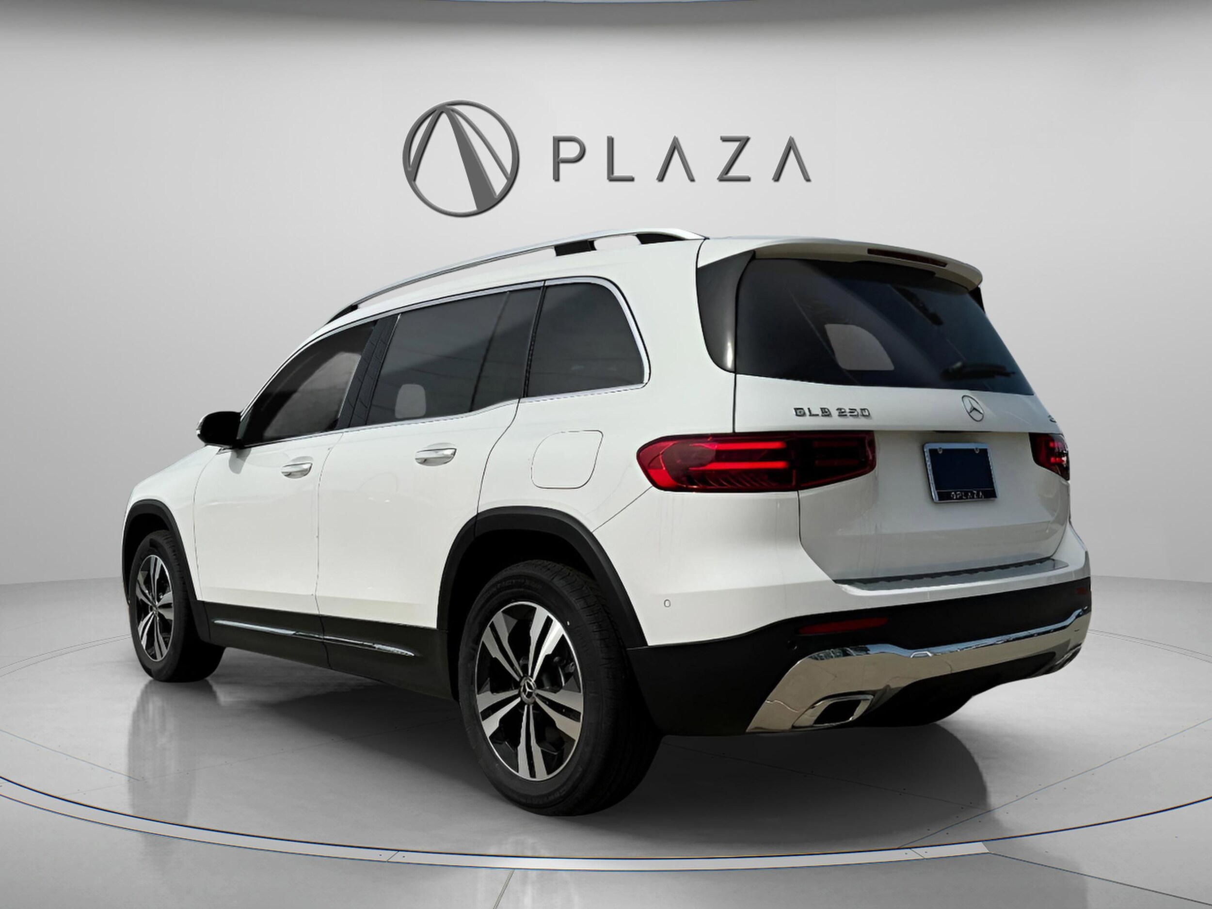 2025 Mercedes Benz GLB 250 4MATIC photo 3