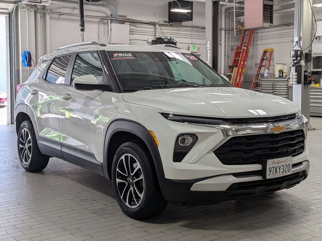 Used 2025 Chevrolet Trailblazer LT SUV