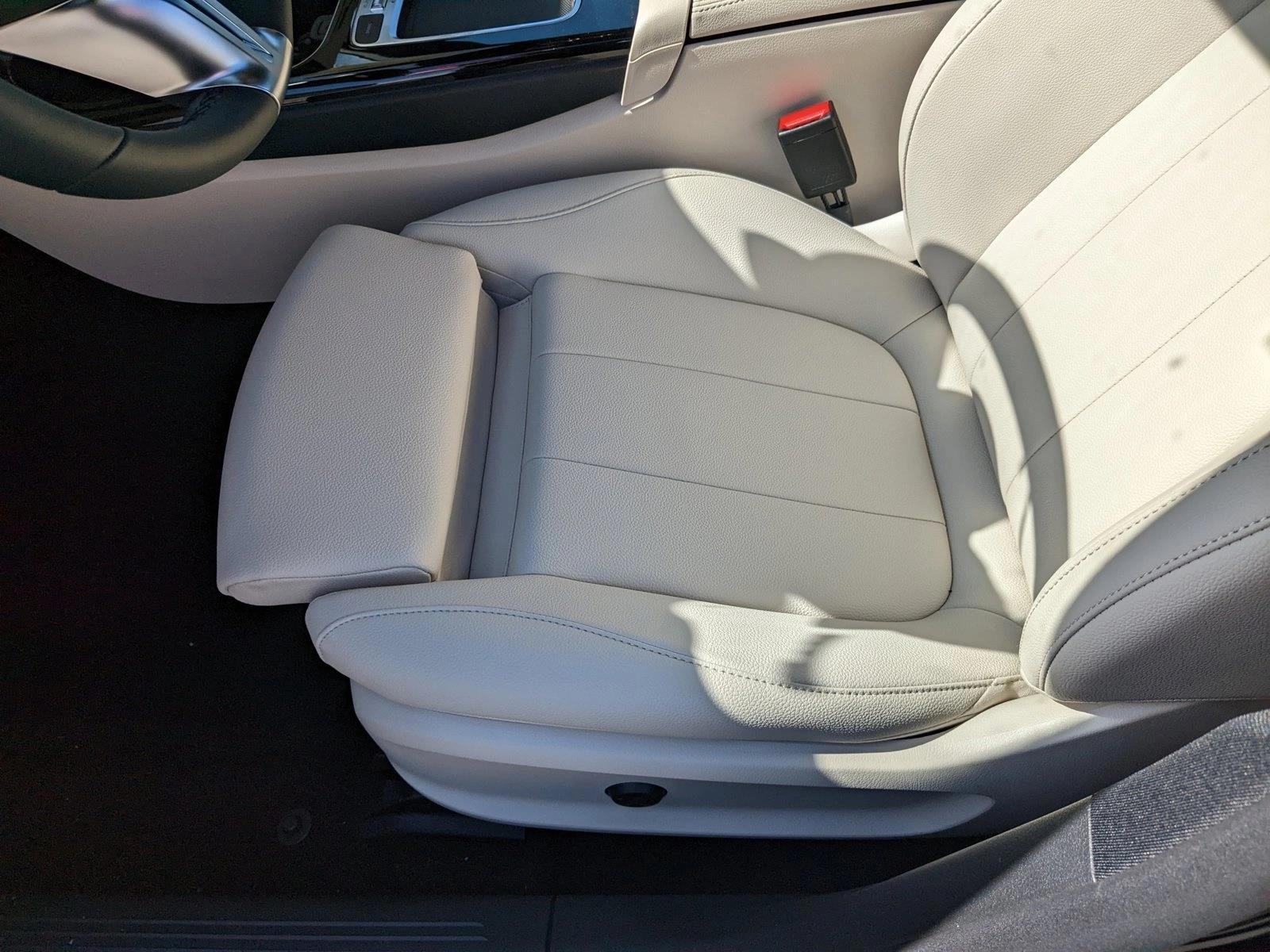 2025 Mercedes Benz CLA 250 photo 4