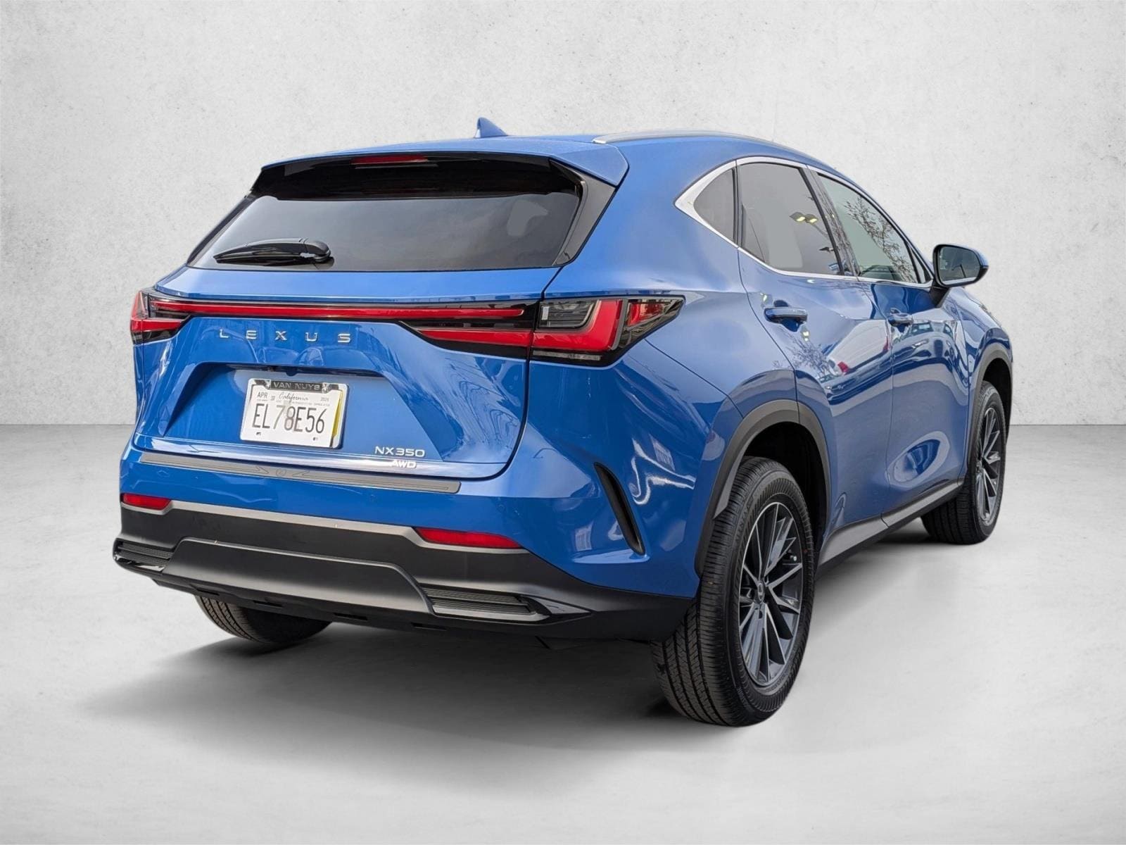 2026 LEXUS NX Premium photo 4
