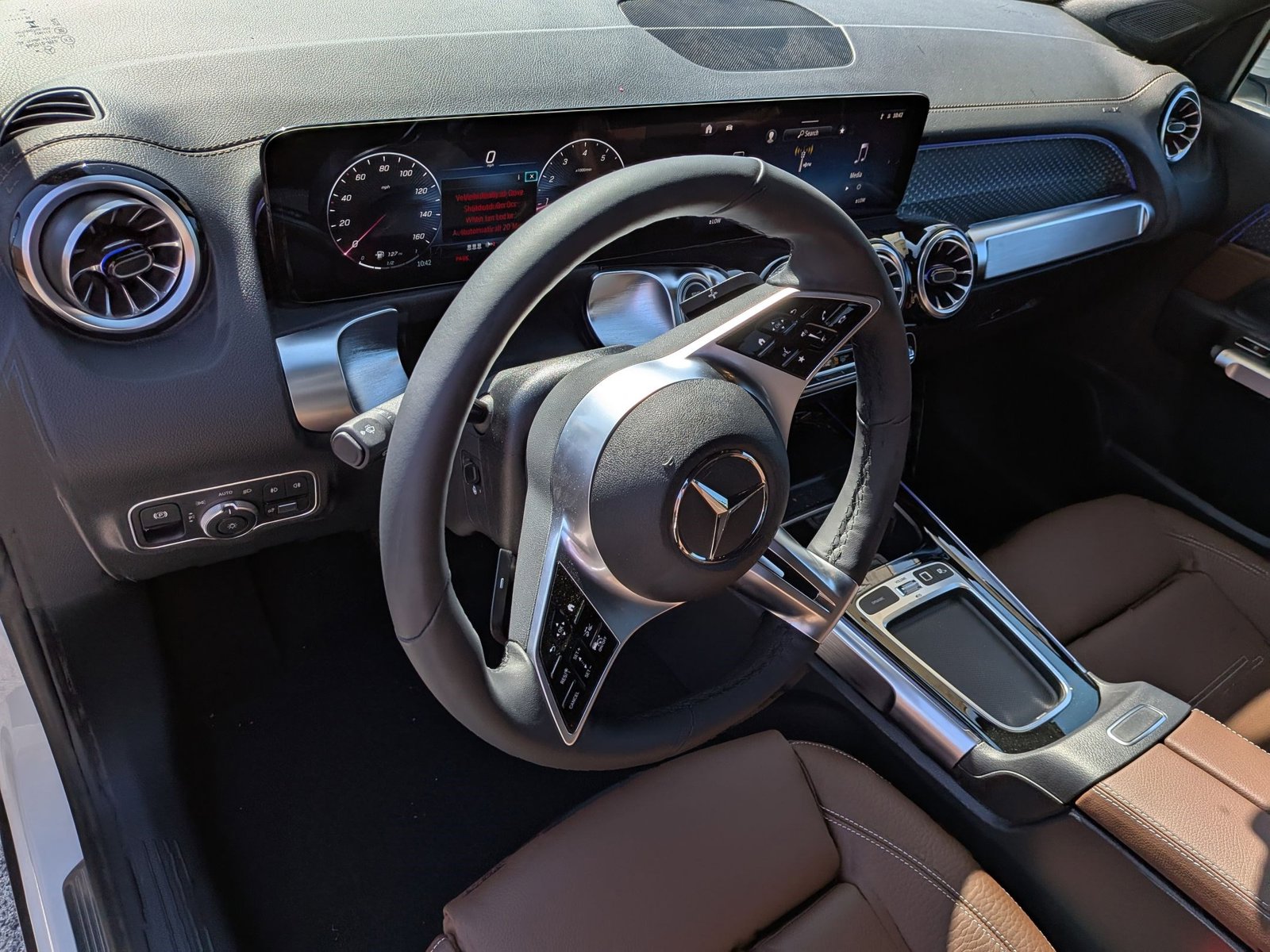 2026 Mercedes-Benz GLB 4MATIC photo 3