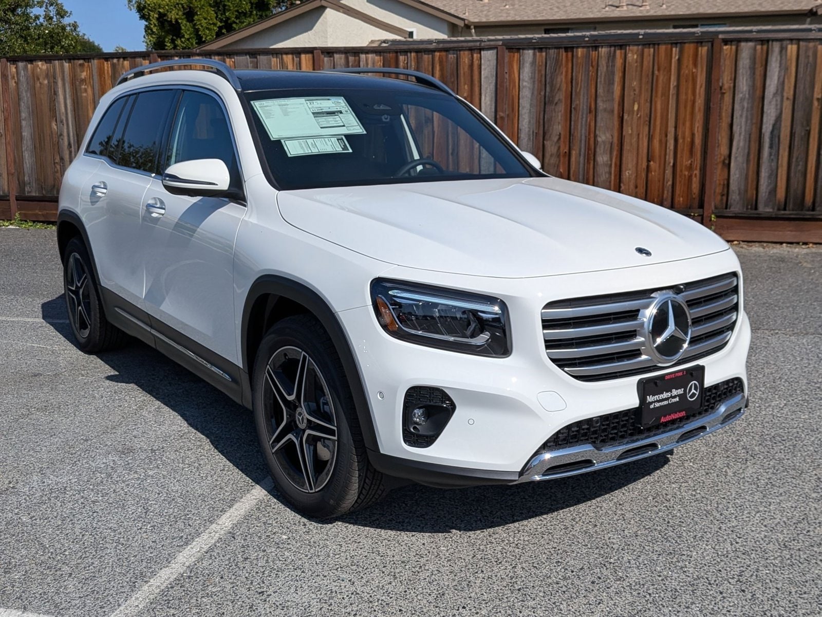 2026 Mercedes-Benz GLB 4MATIC photo 6