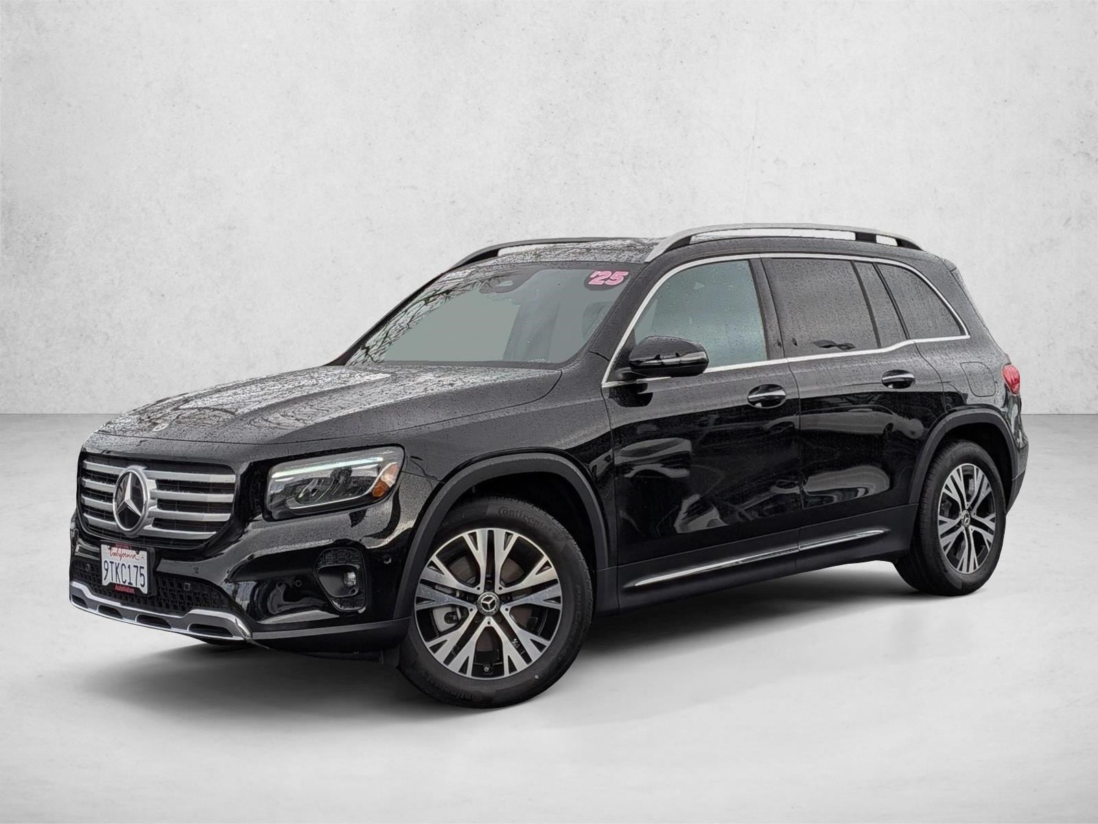 2025 Mercedes-Benz GLB Base's photo