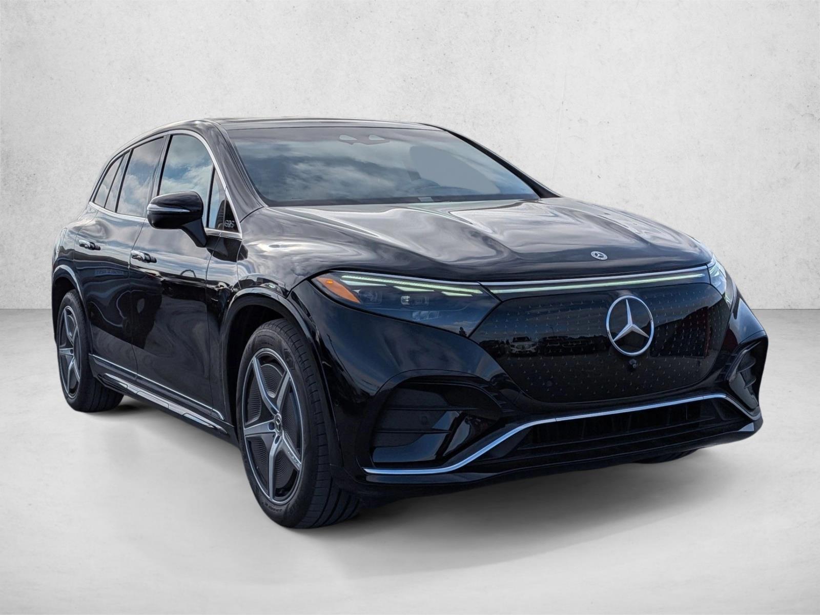 2023 Mercedes-Benz EQS 4MATIC photo 3