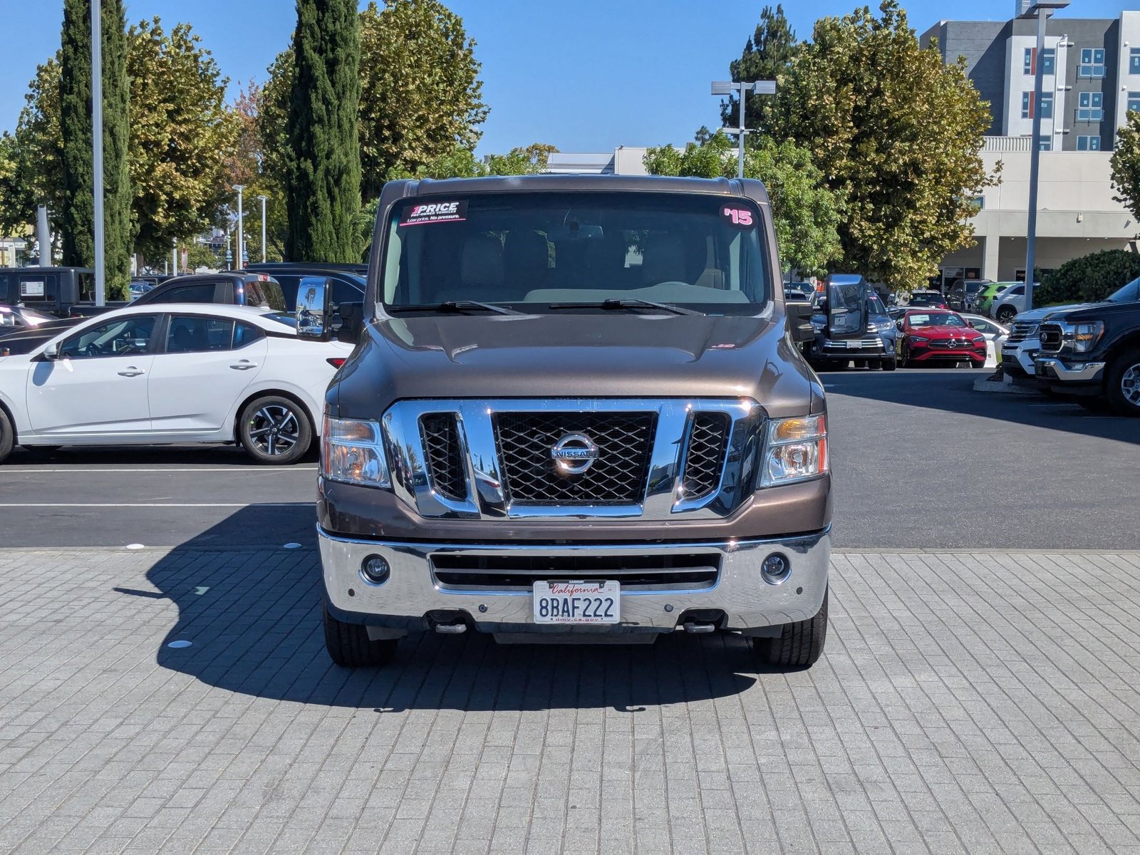2015 Nissan NV3500 photo 2