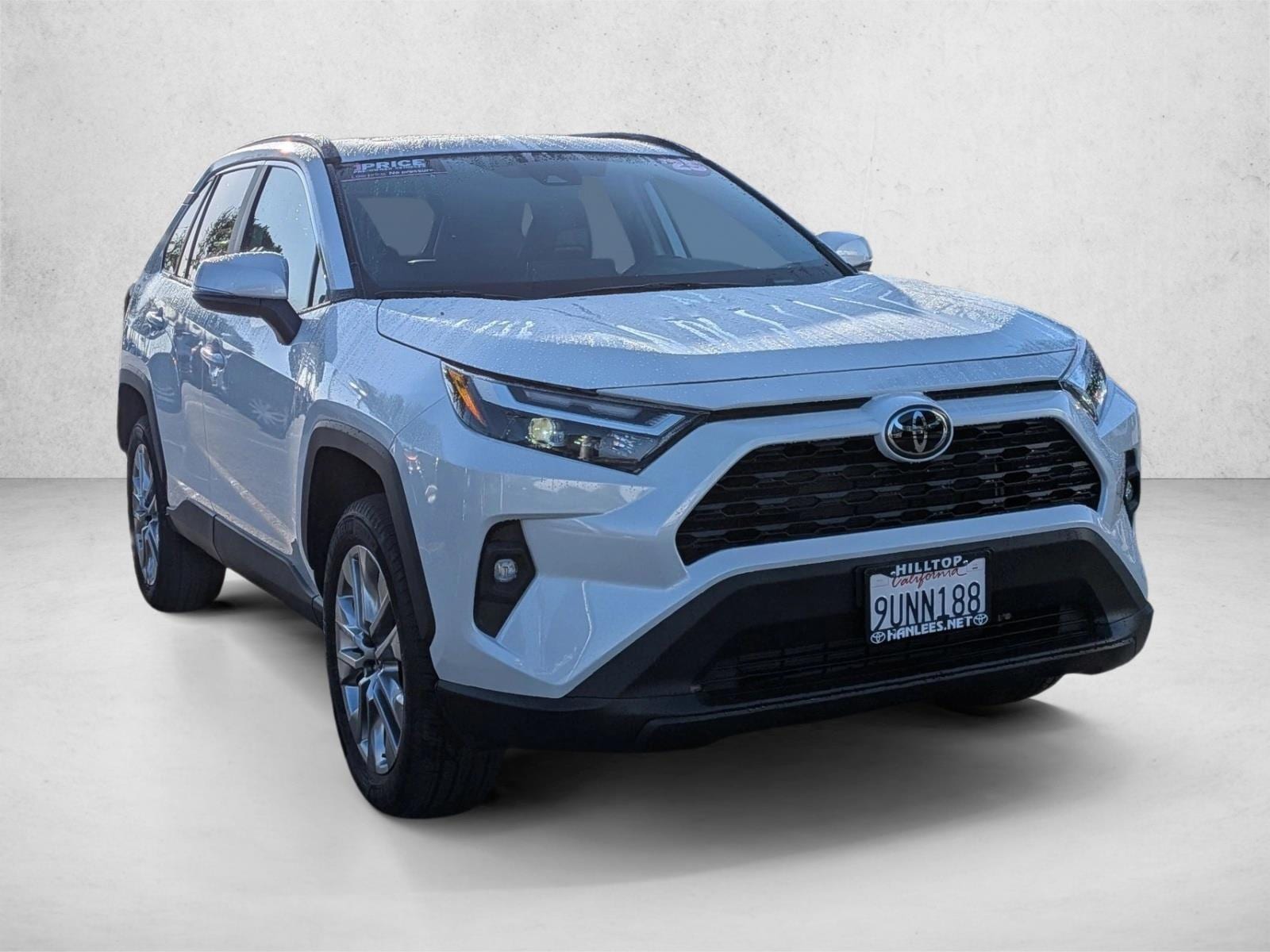 2025 Toyota RAV4 XLE Premium photo 2