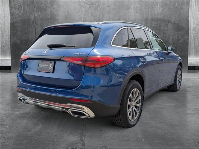 2025 Mercedes Benz GLC 300 4MATIC photo 2