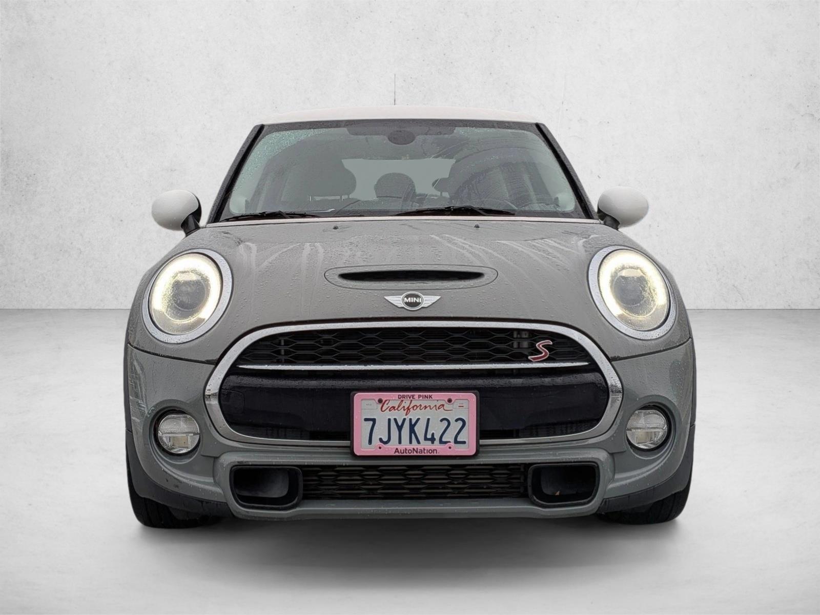 2015 Mini Cooper Hardtop S photo 2