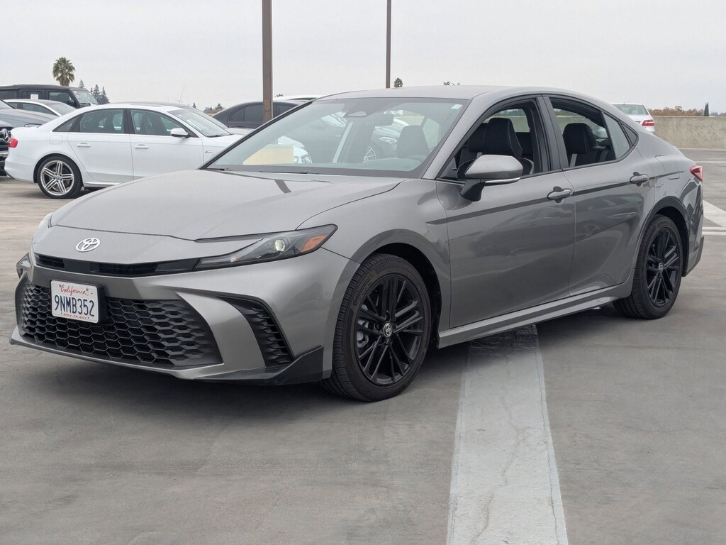 Used 2025 Toyota Camry SE Sedan