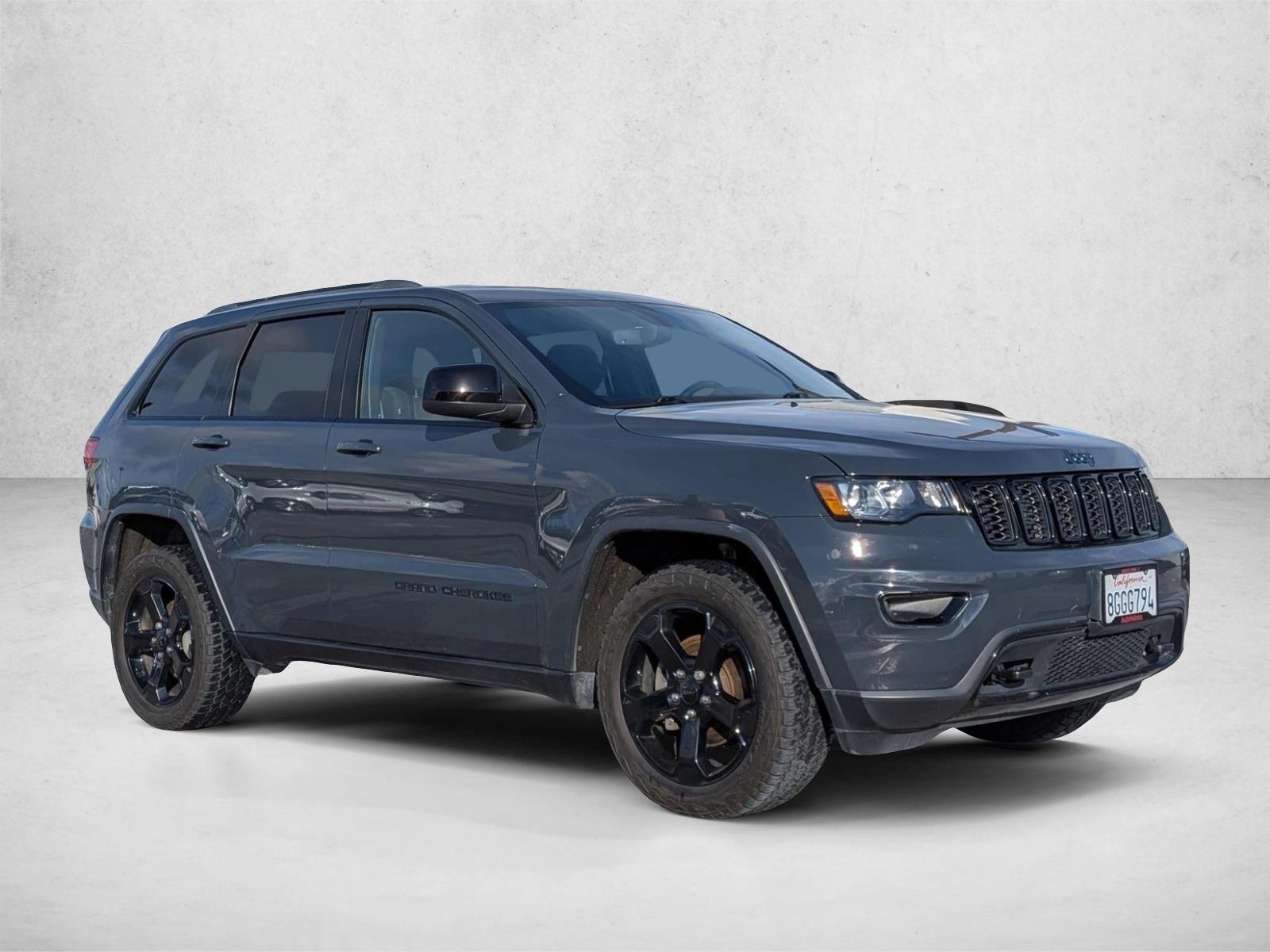 2018 Jeep Grand Cherokee Laredo photo 3