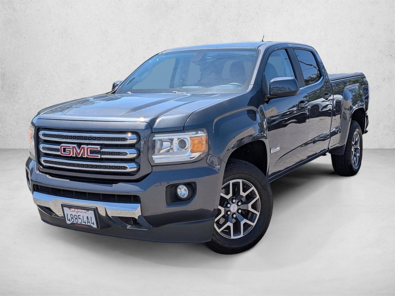 2015 GMC Canyon 2WD SLE Crew Cab Short Box's photo