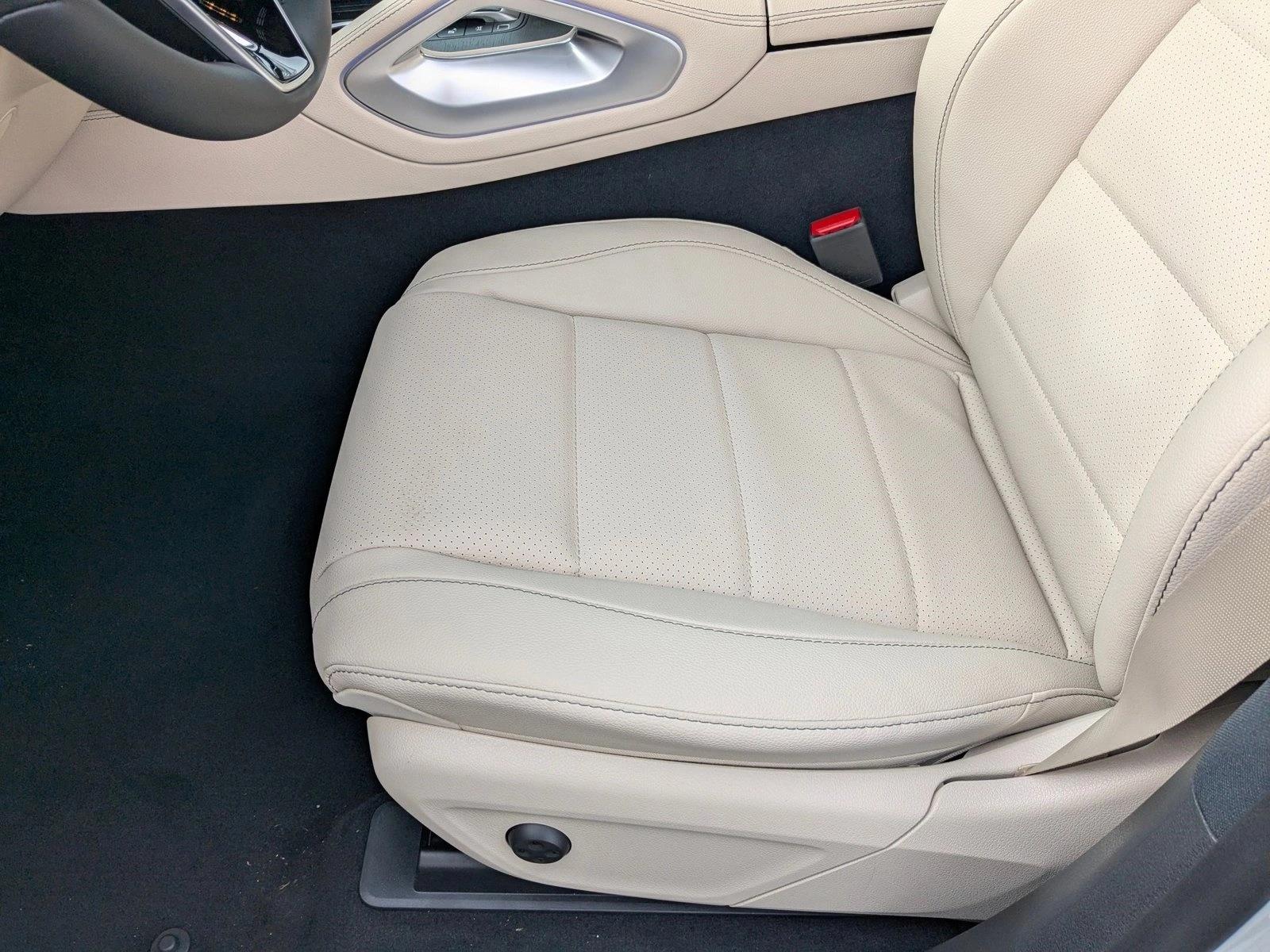 2025 Mercedes Benz GLE 450e 4MATIC photo 4
