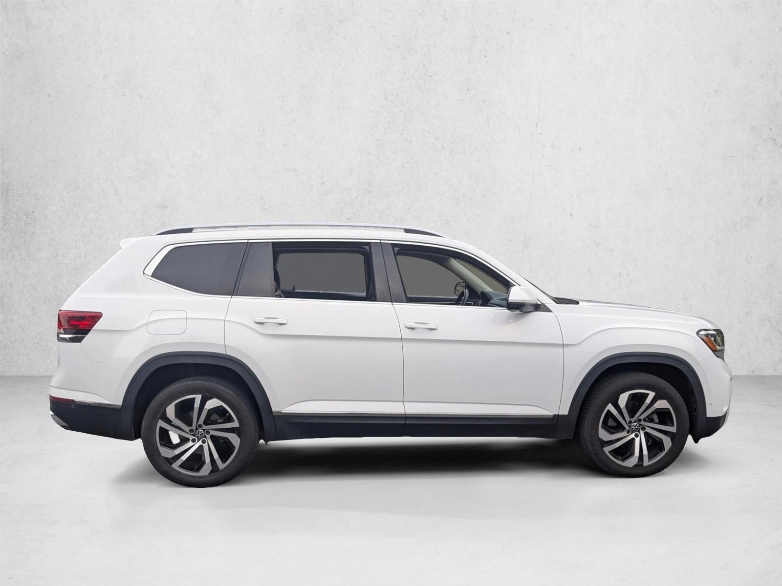 2021 Volkswagen Atlas V6 SEL Premium photo 3