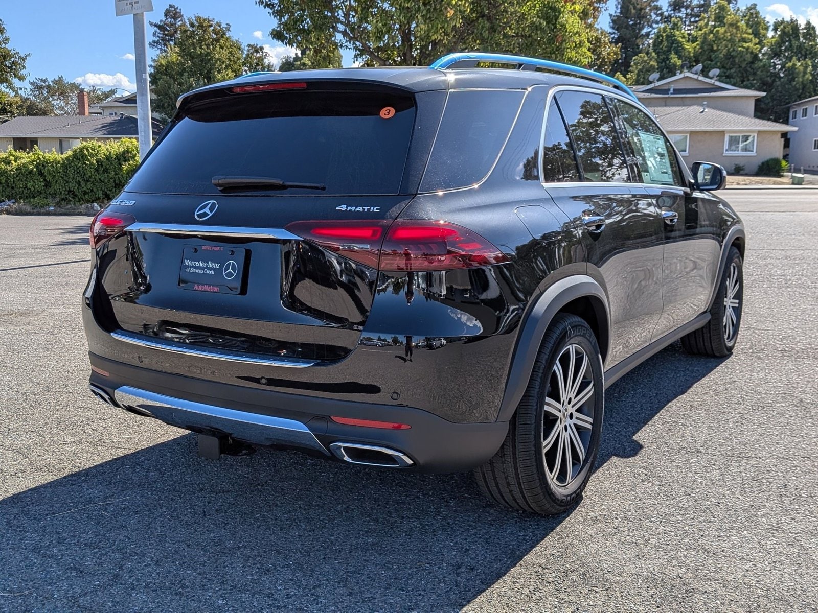 2026 Mercedes-Benz GLE 4MATIC photo 2