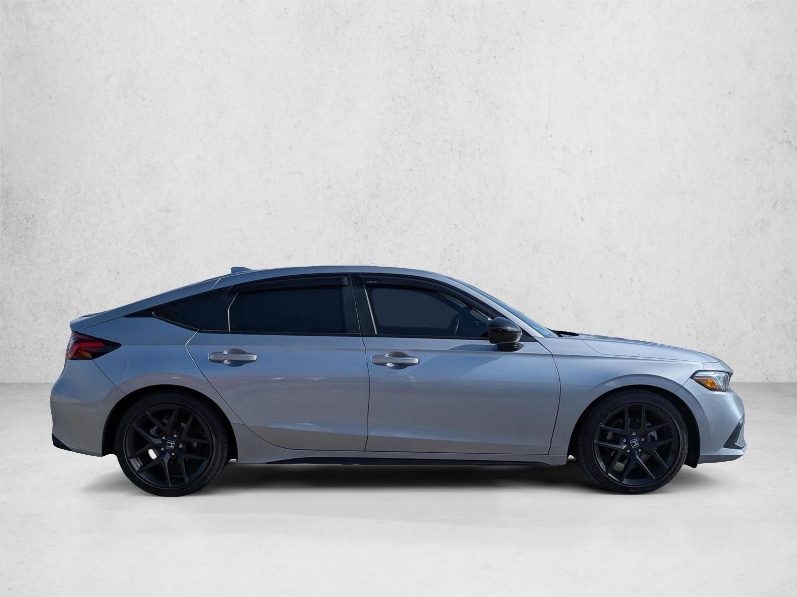 2024 Honda Civic Hatchback Sport photo 4