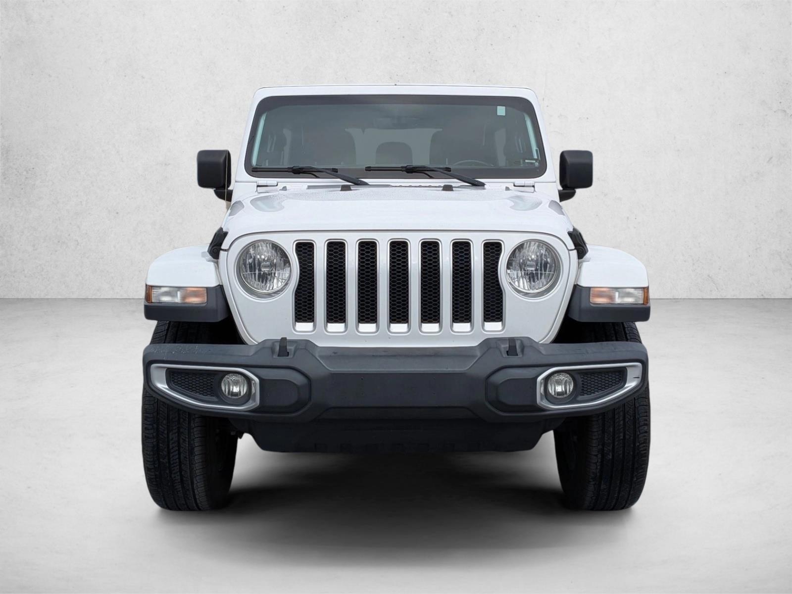 2018 Jeep Wrangler Unlimited Sahara photo 2
