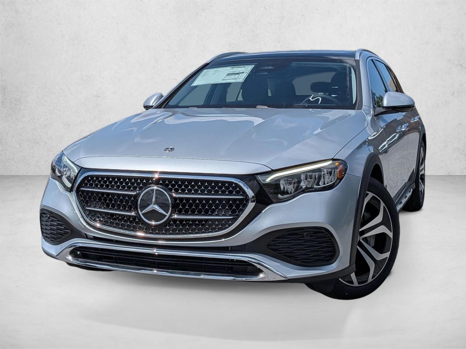 2026 Mercedes-Benz E-Class E450 4MATIC All-Terrain's photo
