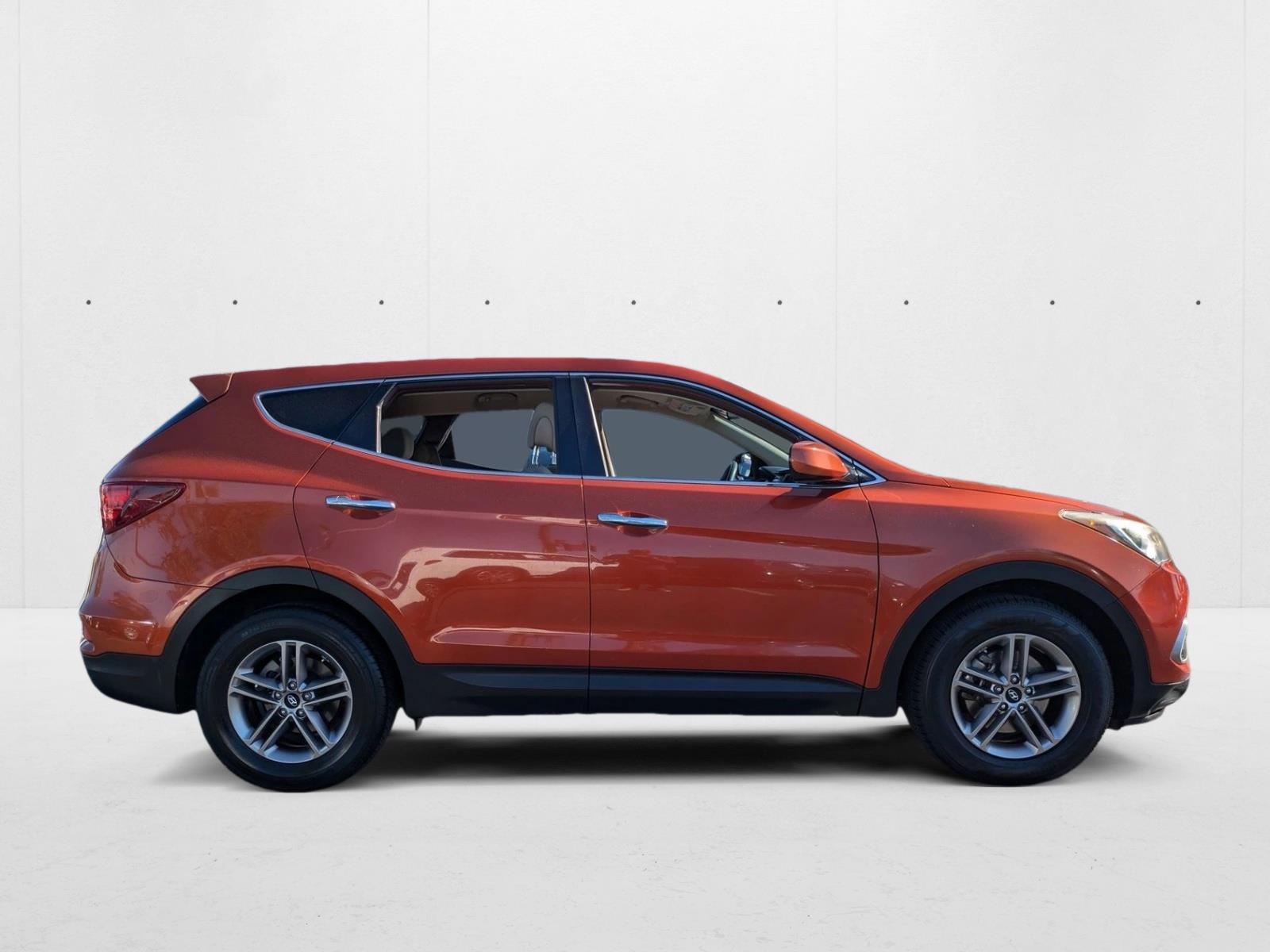 2017 Hyundai Santa Fe Sport photo 2
