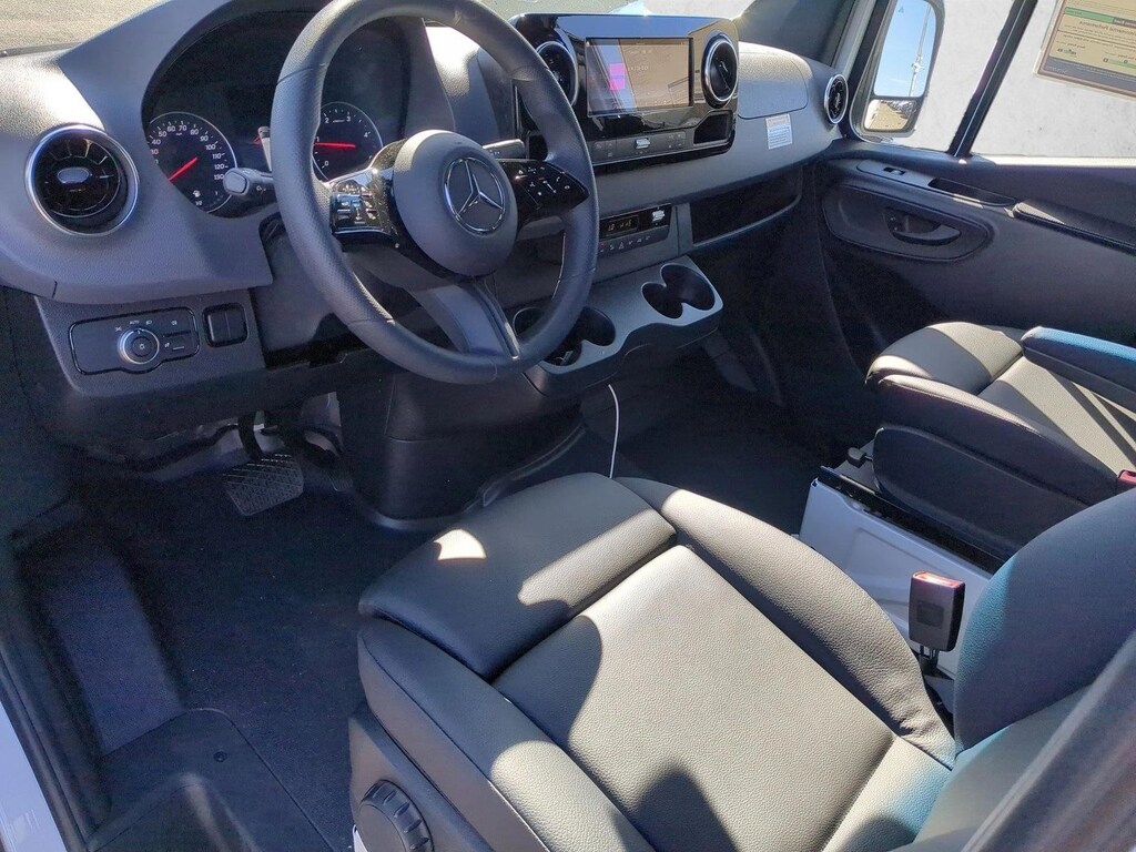 New 2026 Mercedes-Benz Sprinter Cargo Van 2500 Standard Roof I4 Diesel 144" RWD Van Cargo Van