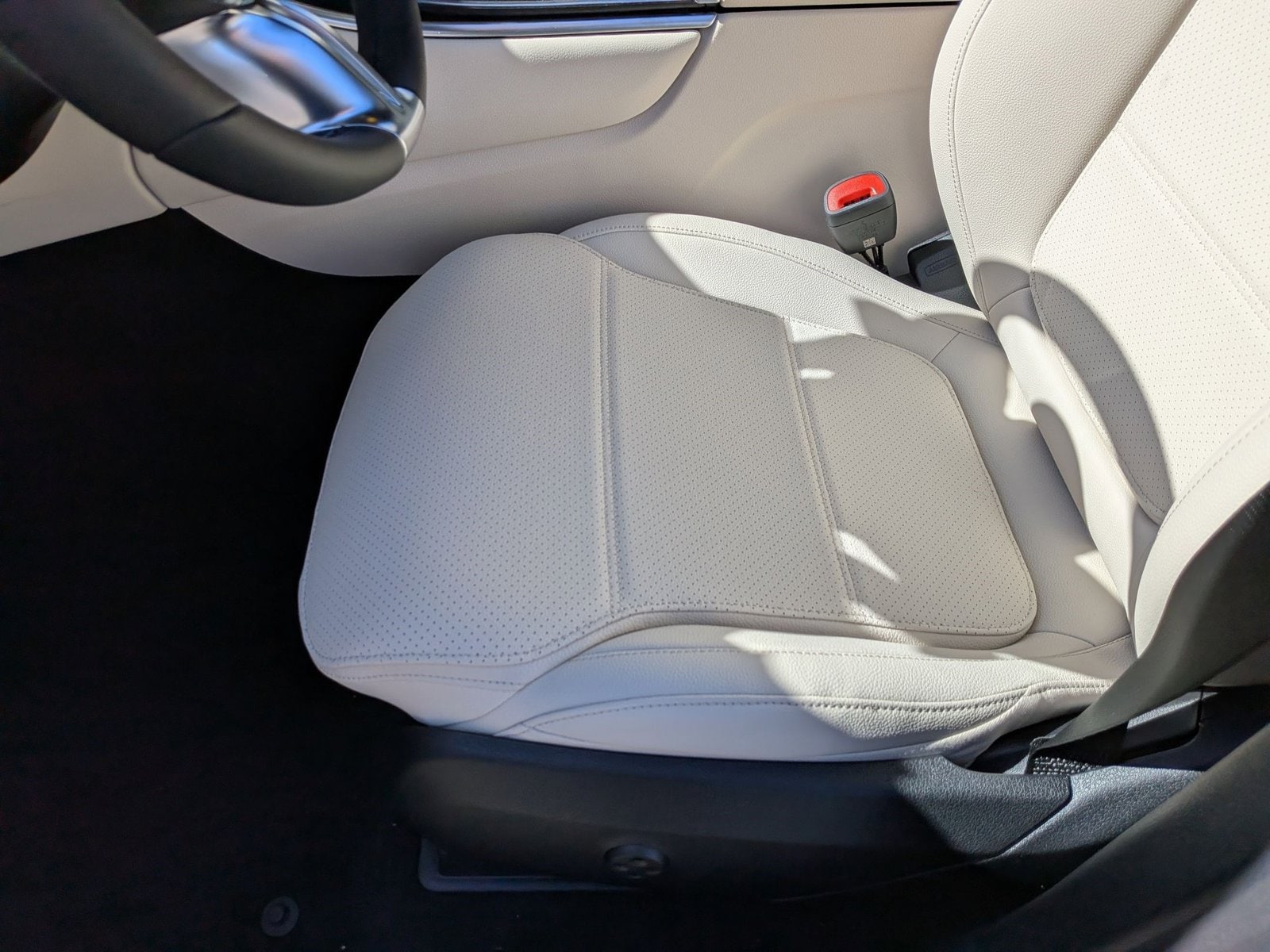 2026 Mercedes-Benz GLC GLC 300 SUV photo 4