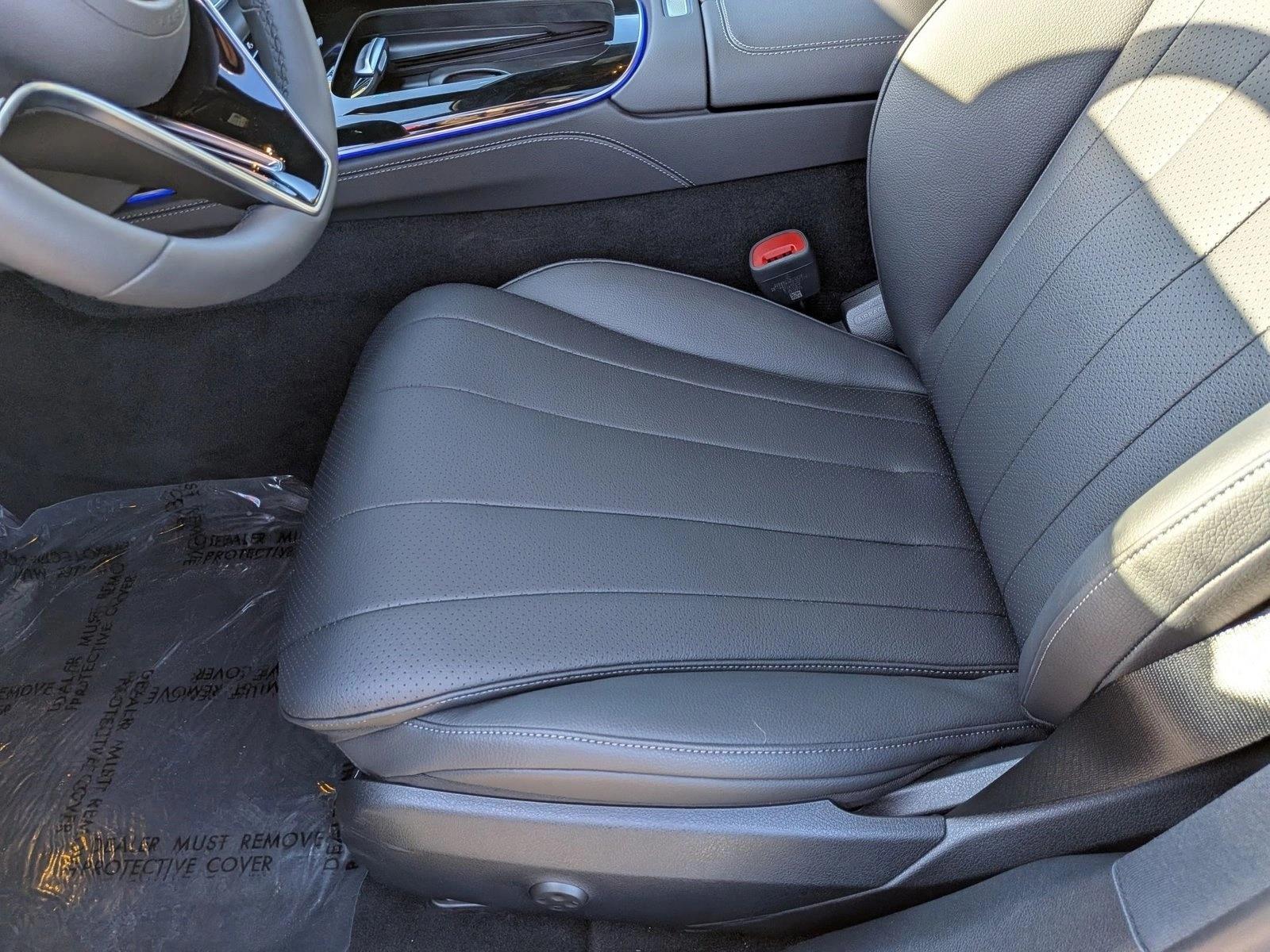 2025 Mercedes Benz E 450 4MATIC photo 4