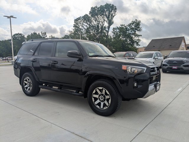 2023 Toyota 4Runner TRD photo 2