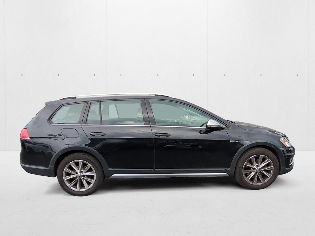 Used 2017 Volkswagen Golf TSI S 4MOTION Wagon