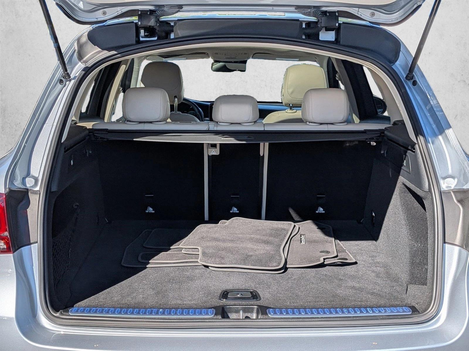 2022 Mercedes-Benz GLC 4MATIC photo 5