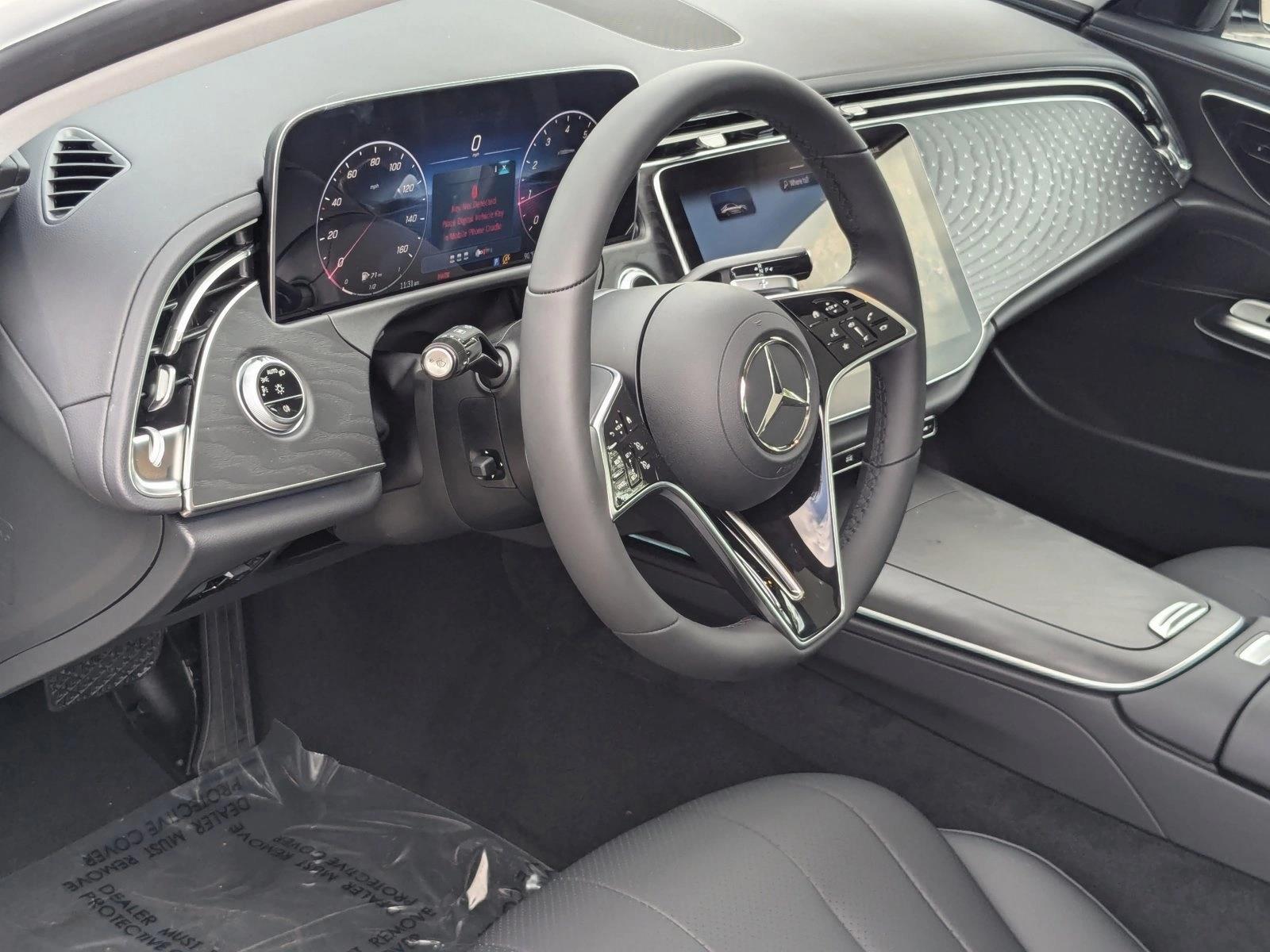 2025 Mercedes Benz E 350 4MATIC photo 3