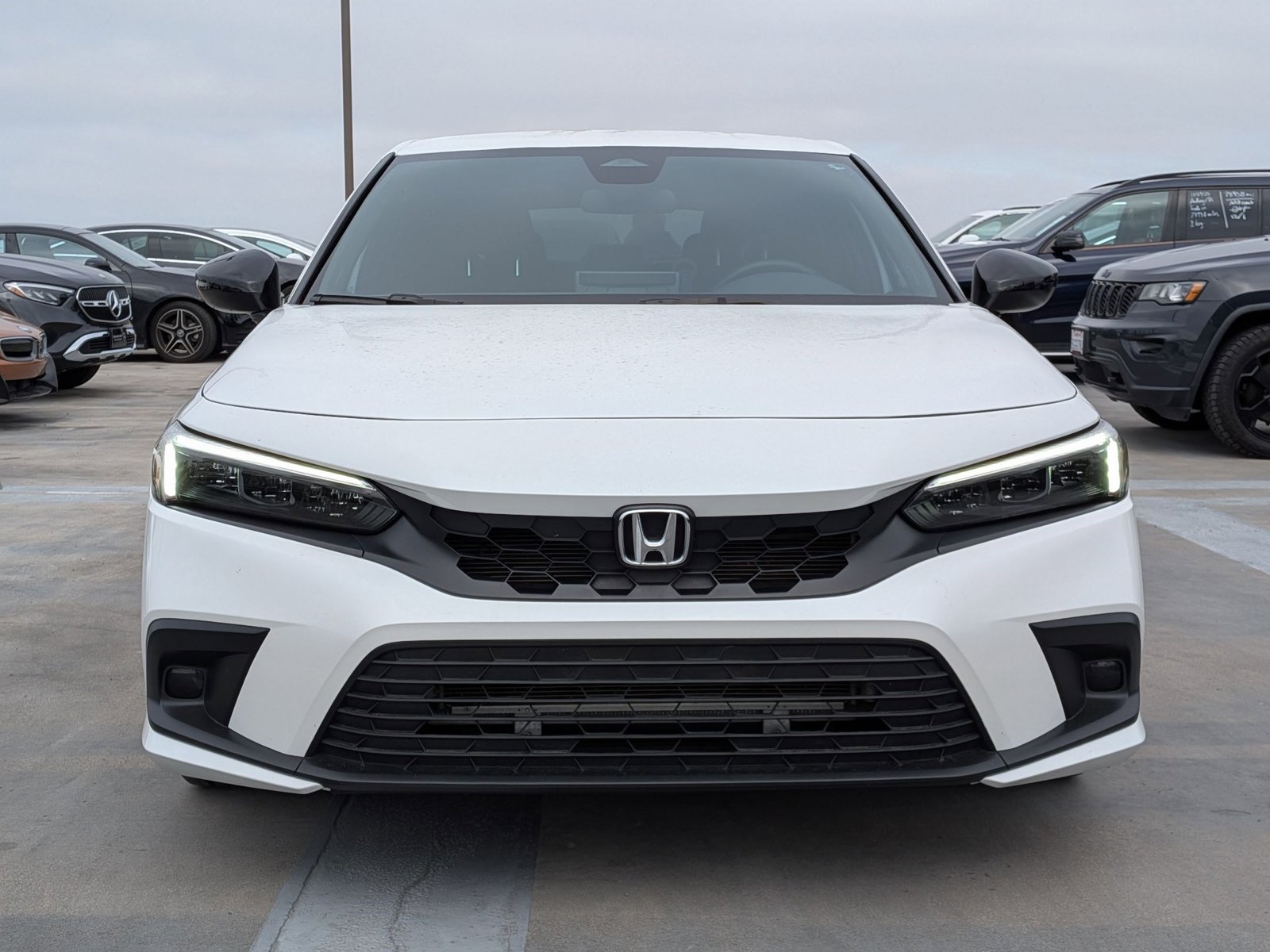 2024 Honda Civic Hatchback Sport photo 2