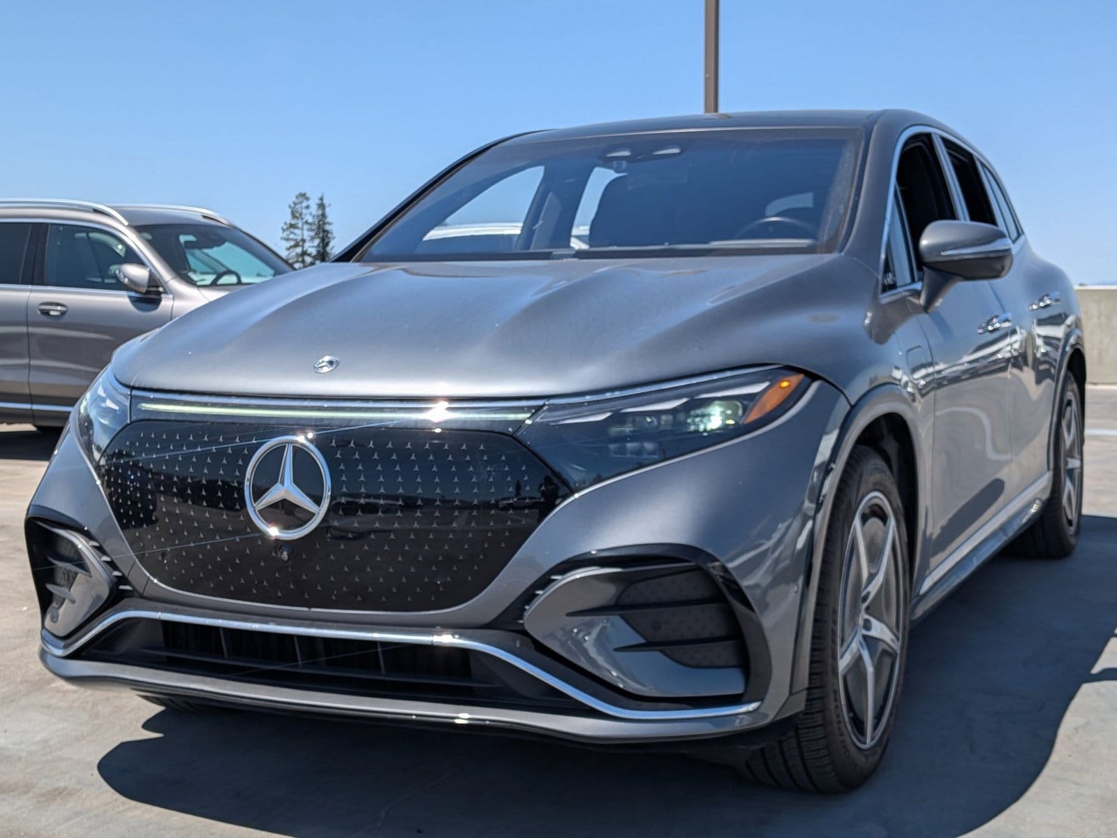2023 Mercedes-Benz EQS SUV EQS 450 4MATIC Auto's photo