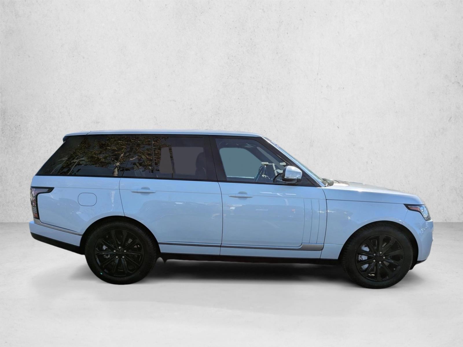 2017 Land Rover Range Rover SuperCharged HSE photo 4