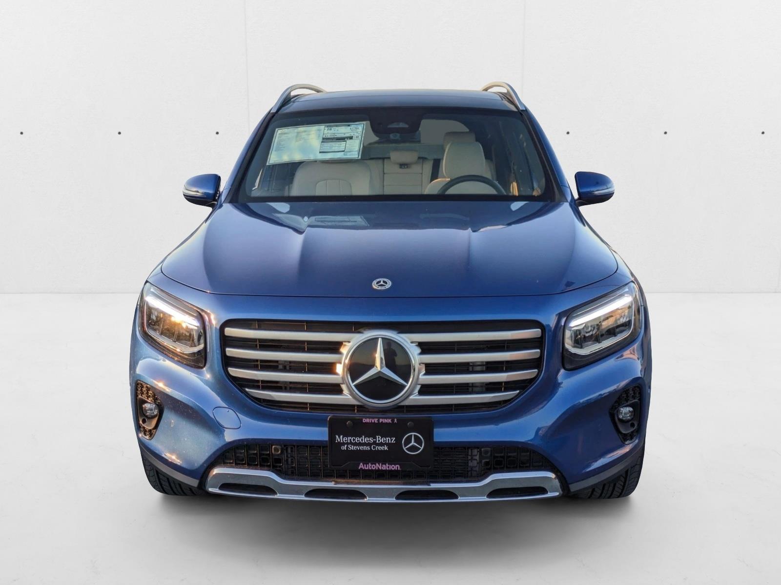 2024 Mercedes Benz GLB 250 photo 2