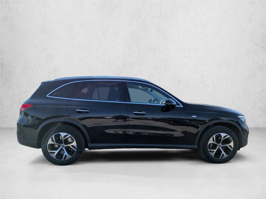 Used 2025 Mercedes-Benz GLC 4MATIC SUV